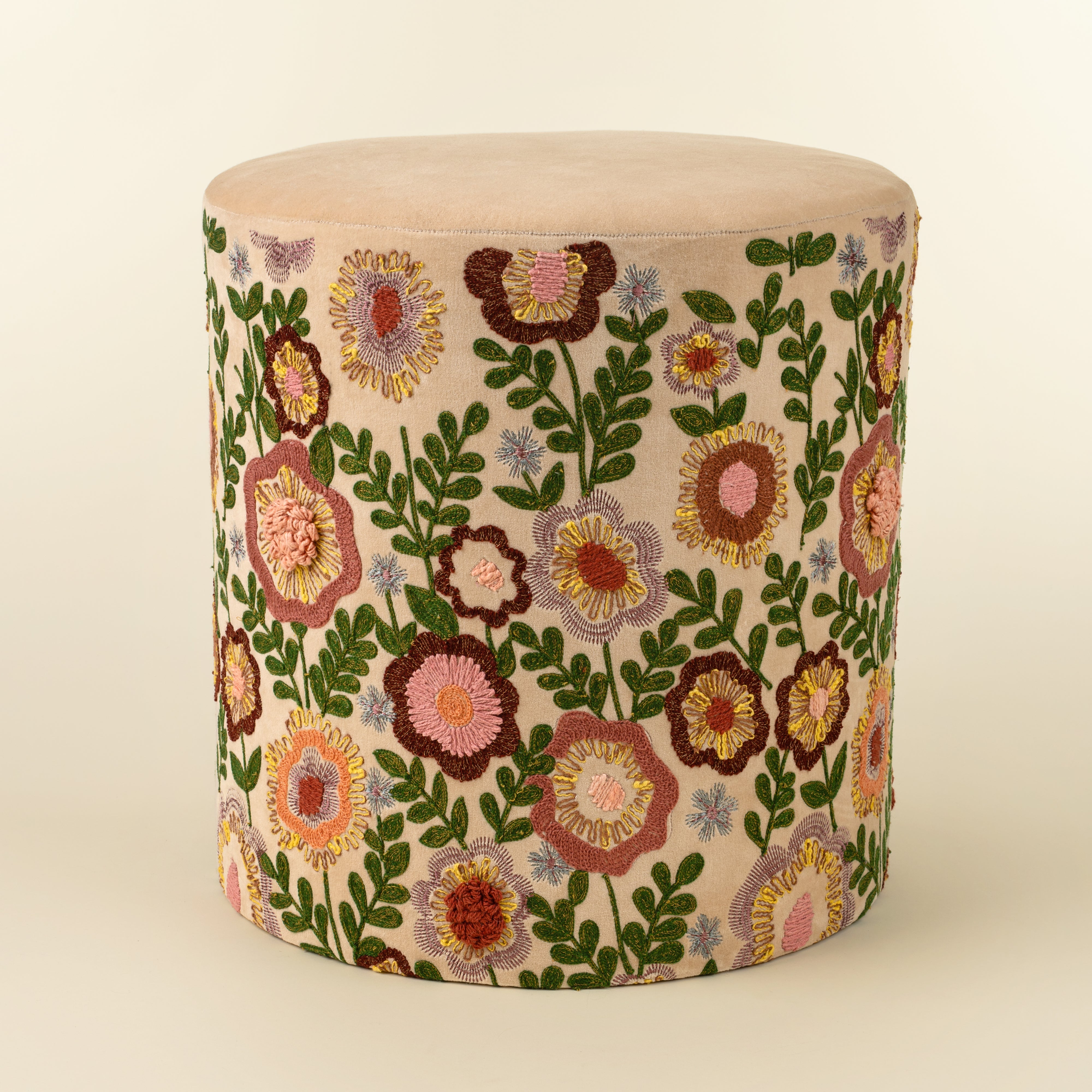 Tabouret rembourré Wildflower en velours floral avec structure en bois de manguier