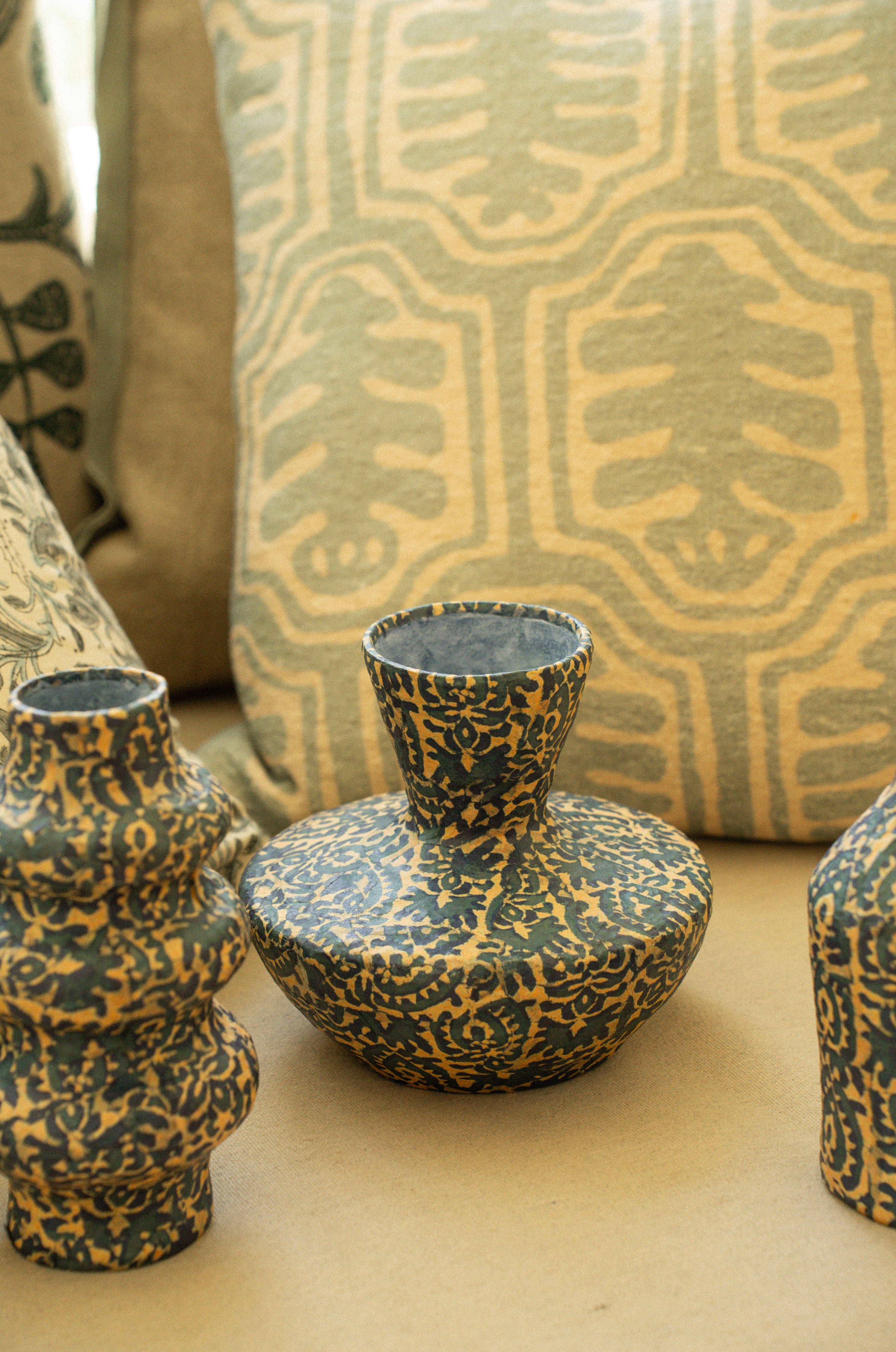 VASE TROMPETTE EN PAPIER MÂCHÉ À MOTIFS | FAIT À LA MAIN | ÉCORESPONSABLE | INDABA