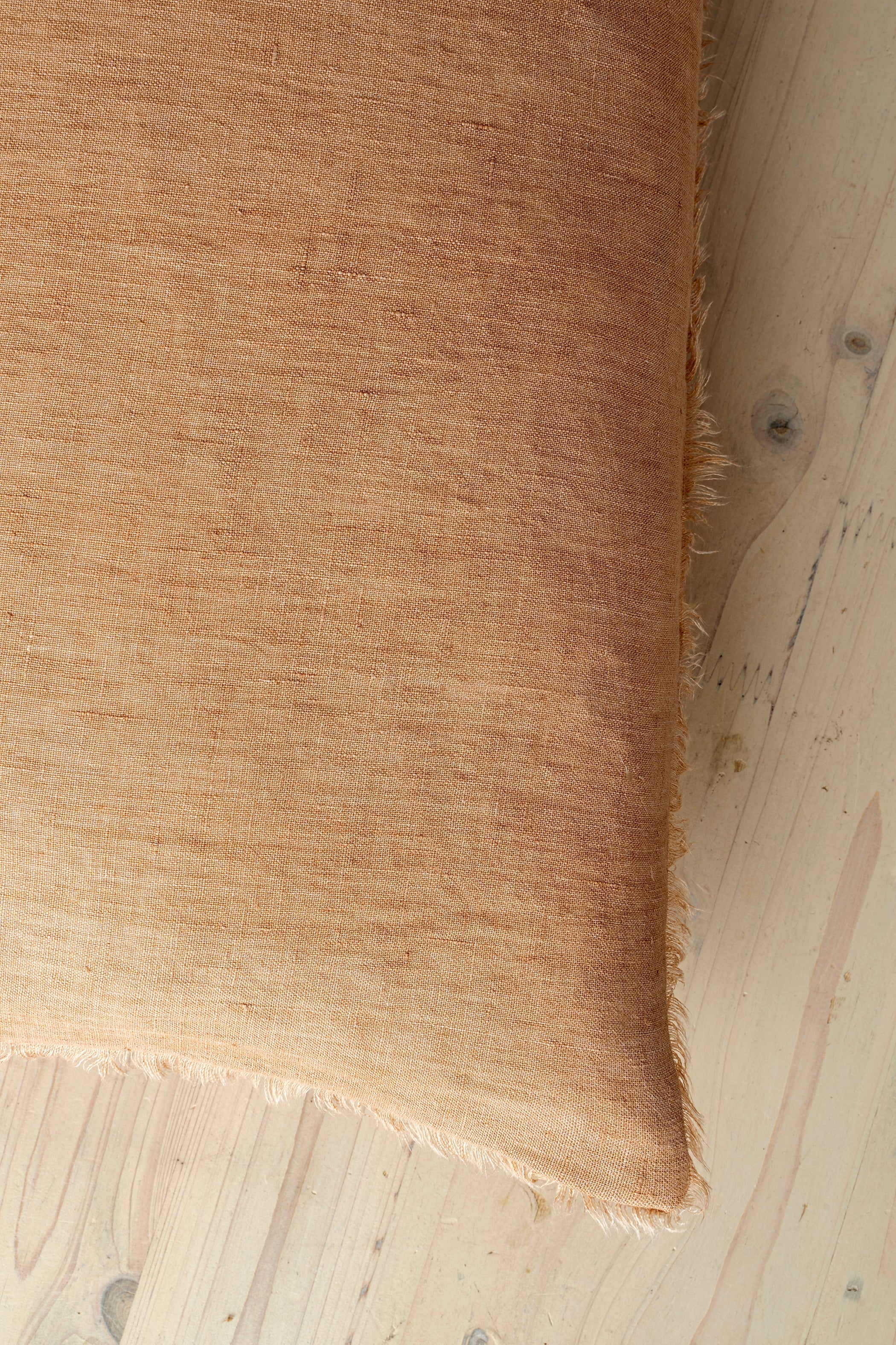 Coussin Lina | 36 × 79 cm | Terracotta | Fait à la main en lin belge durable