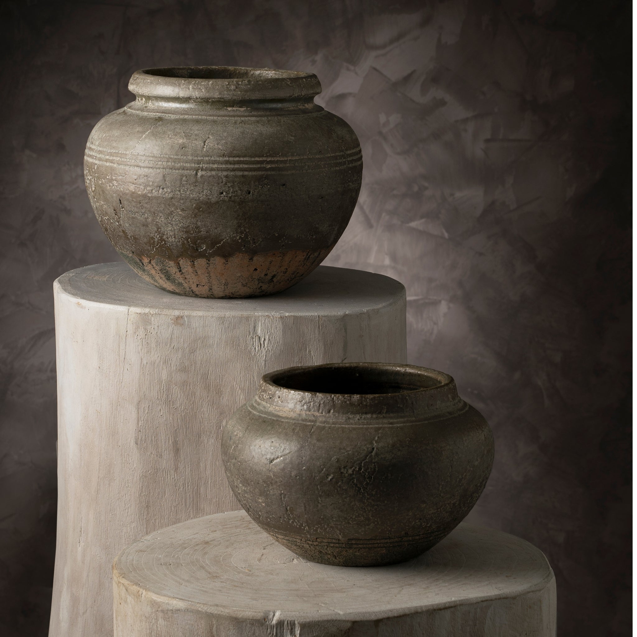 Vase en Grès Relic | Grand Format | Finition Vieillie et Texture Authentique