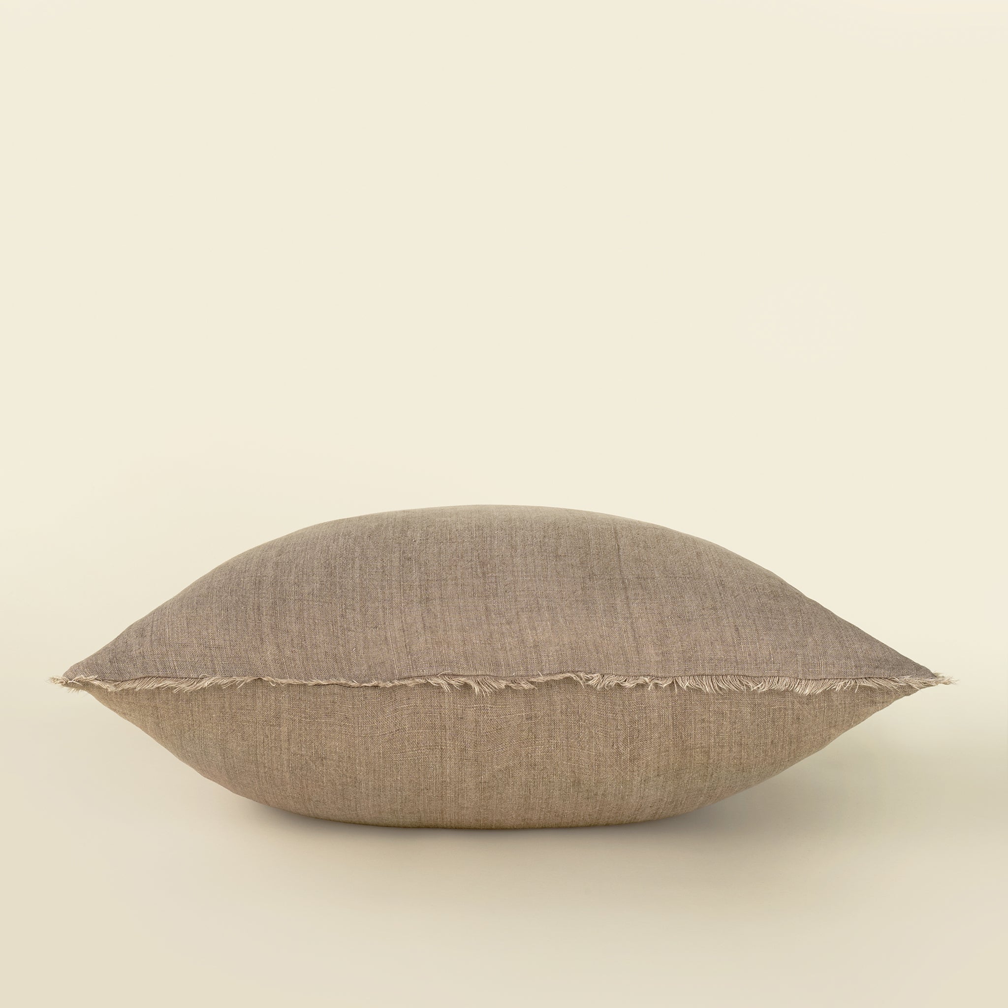 Coussin décoratif en lin Lina dove 24 x 24 | Lin belge durable | Indaba