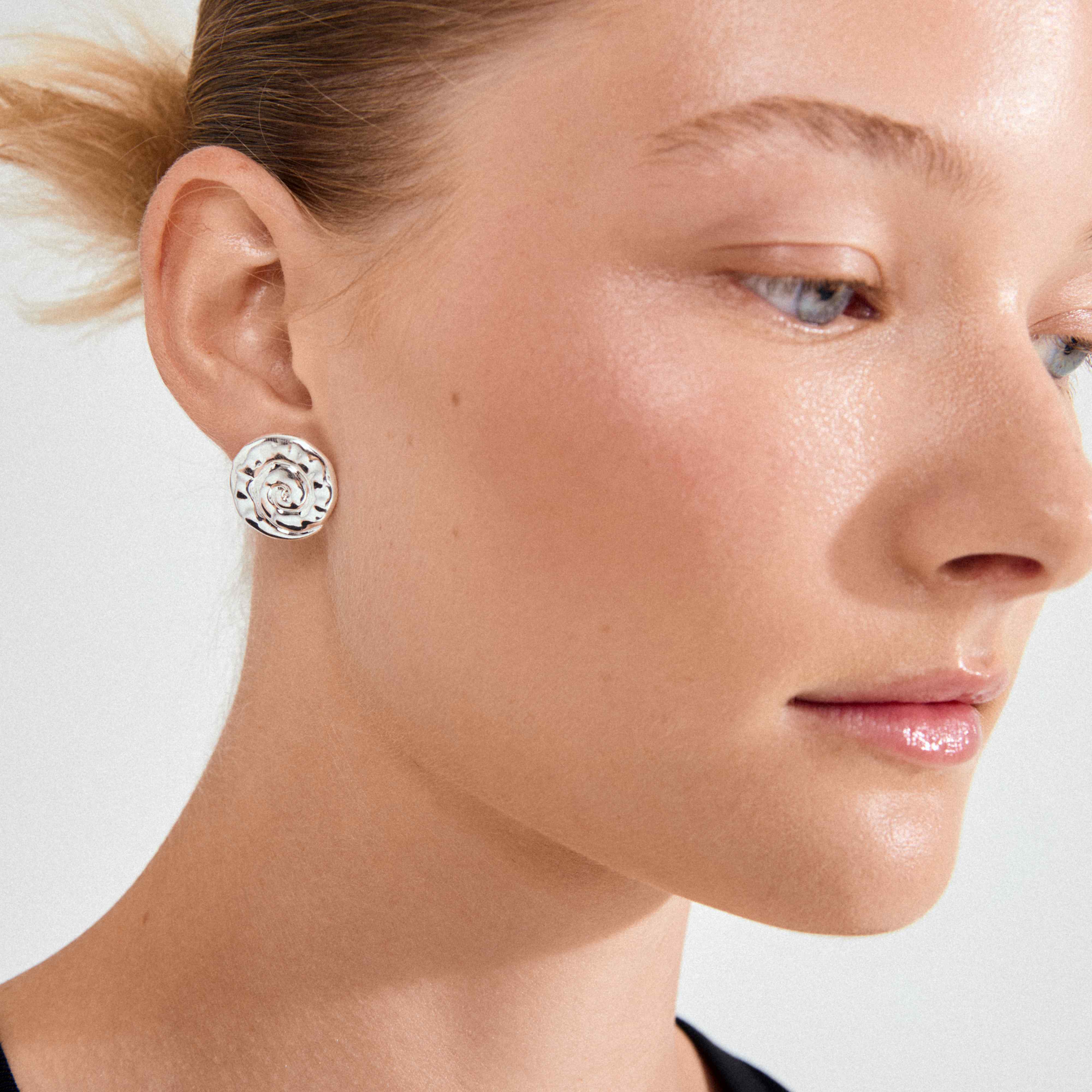 HAZE recycled seashell stud earrings