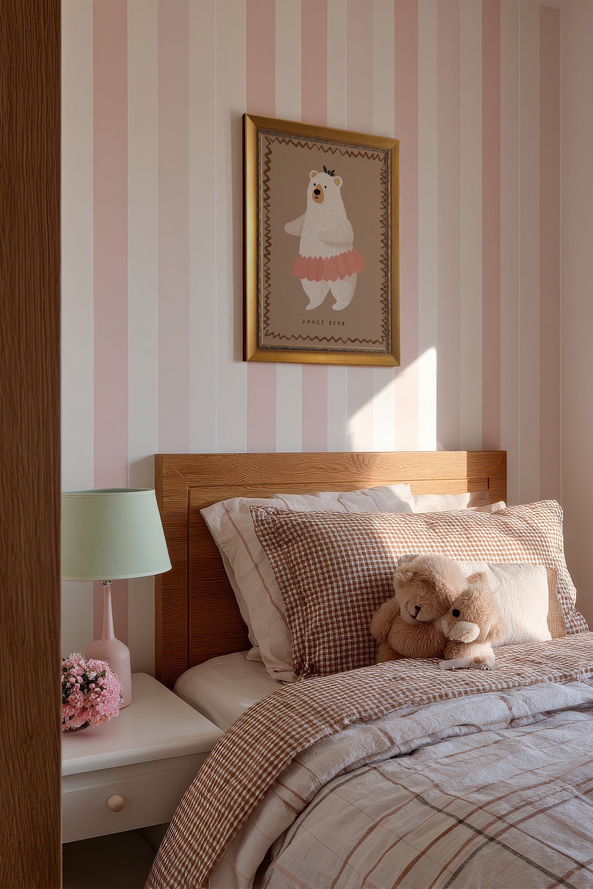 OURS DANSEUR, CADRE VINTAGE OR