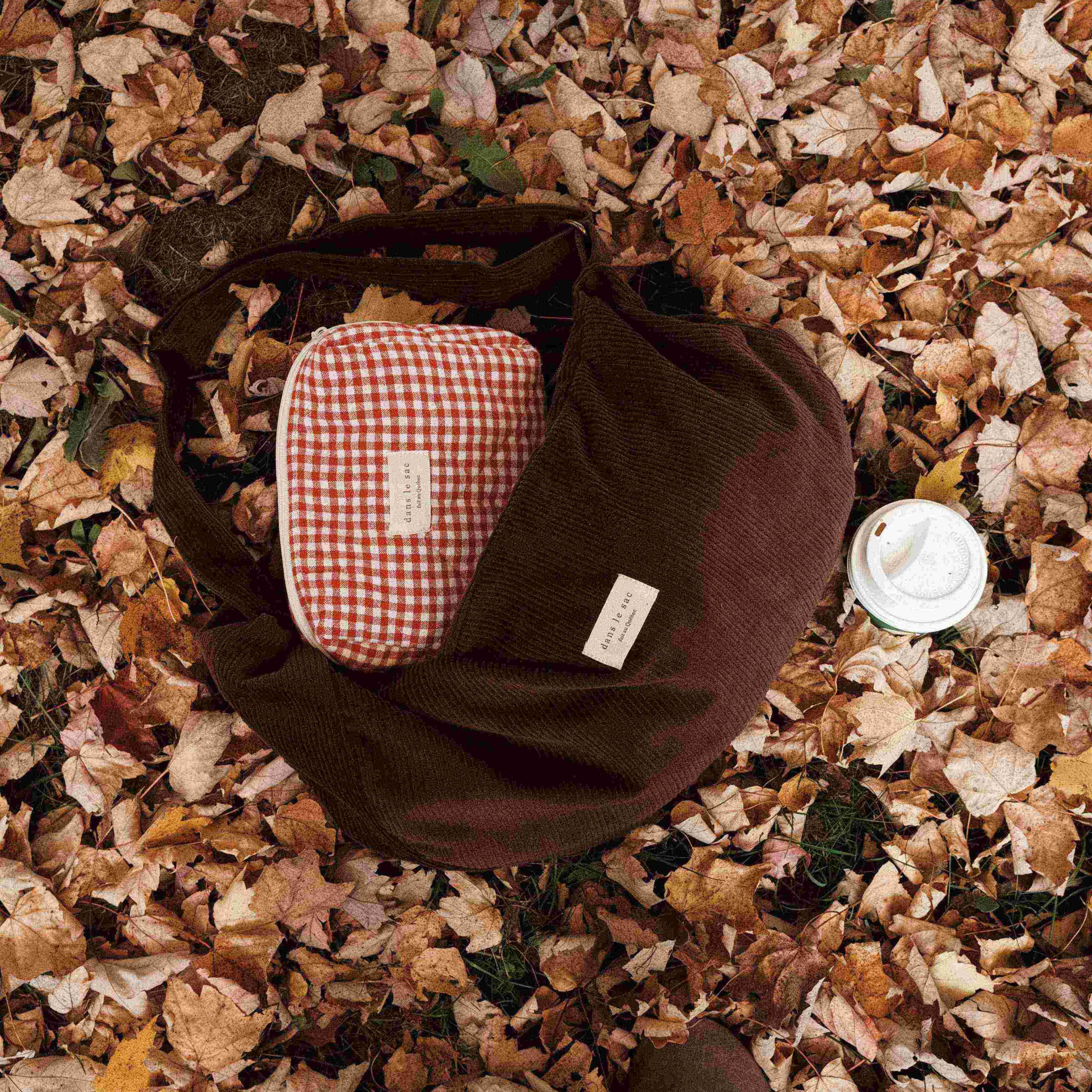 Sac Croissant en Corduroy - Bandoulière Ajustable & Fermeture Éclair
