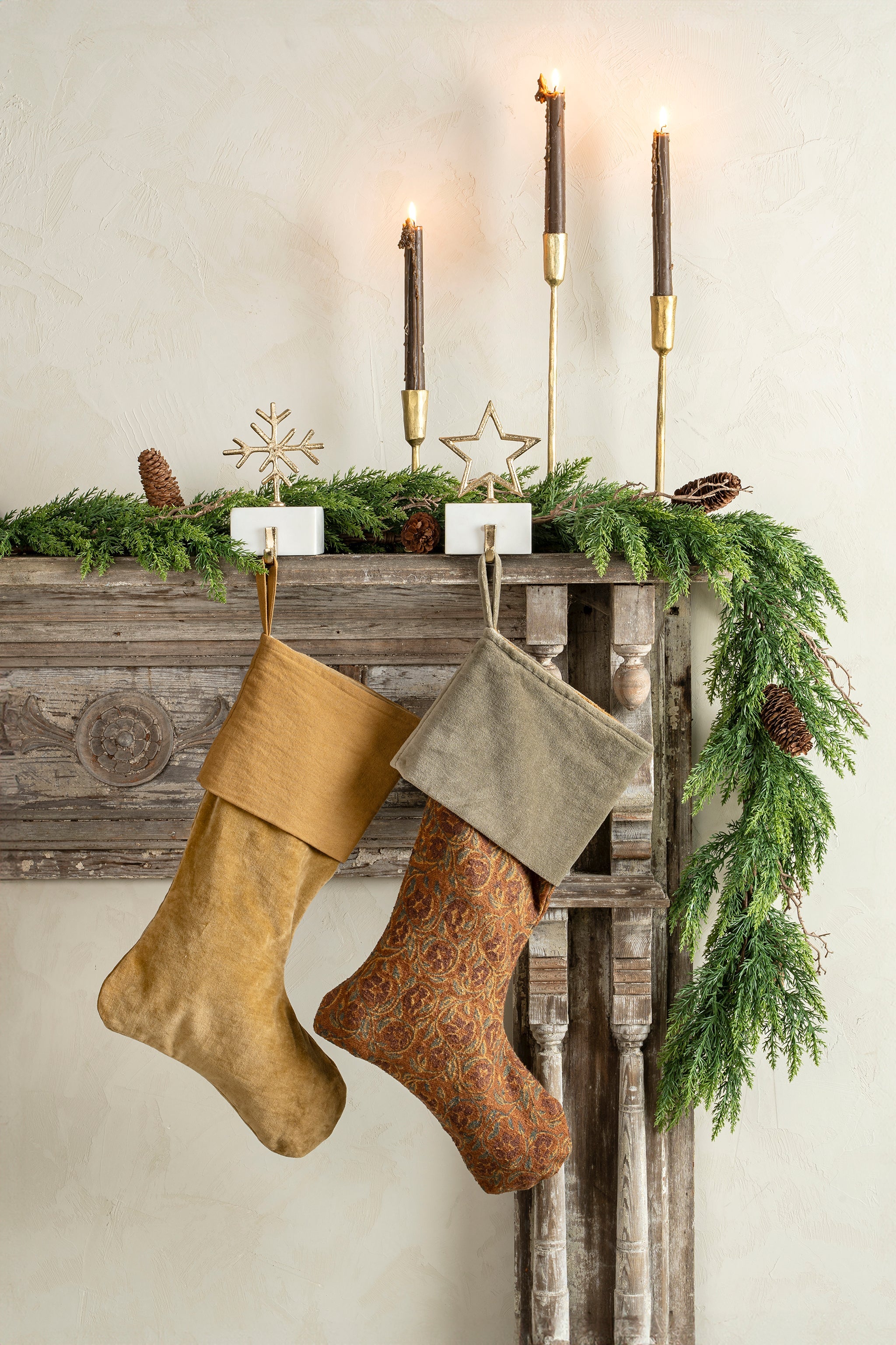 Porte-Bas de Noël Étoile en Marbre | Façonné à la Main | Éclat Doré Festif