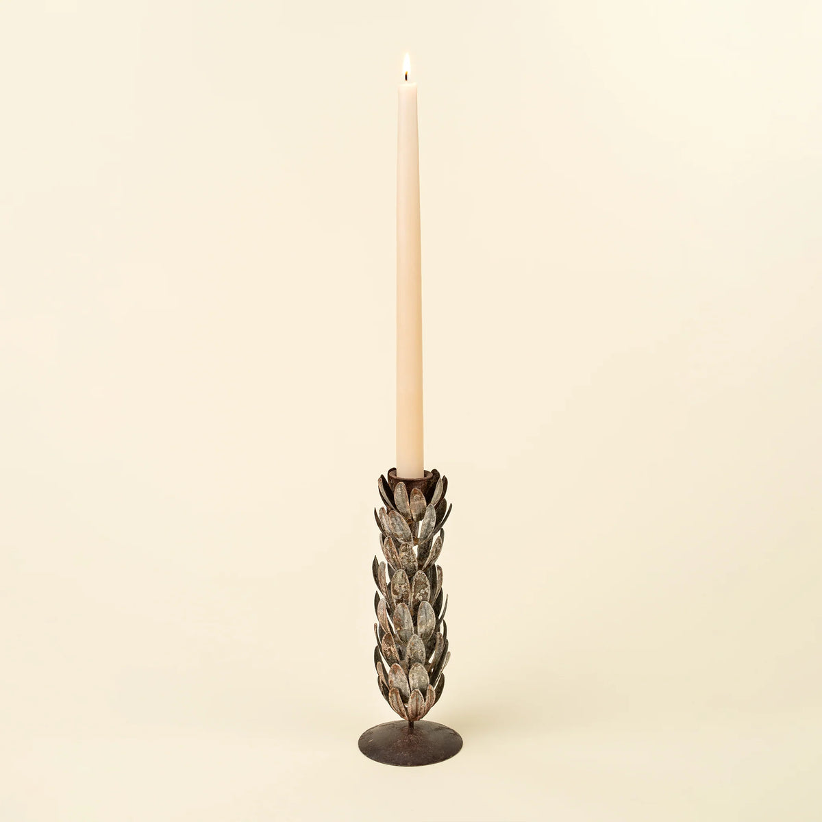 Bougeoir rustique en forme de pomme de pin | Format moyen | Fer
