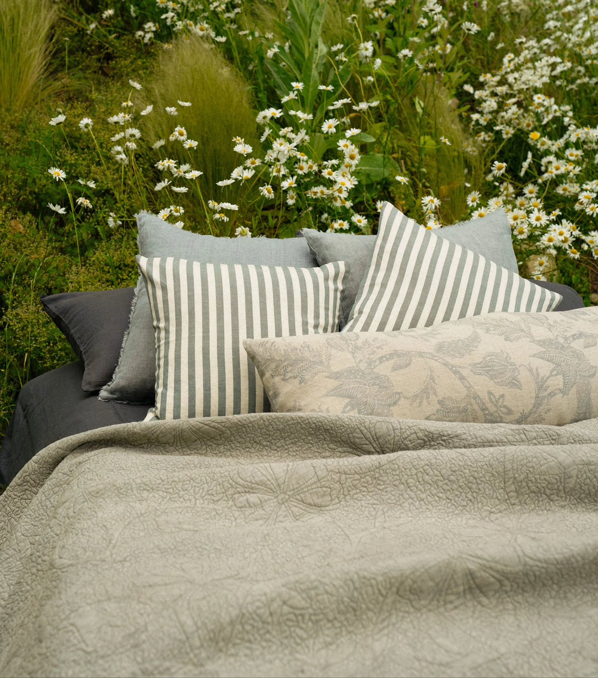 Palladio stone gray quilted bedspread | Cotton