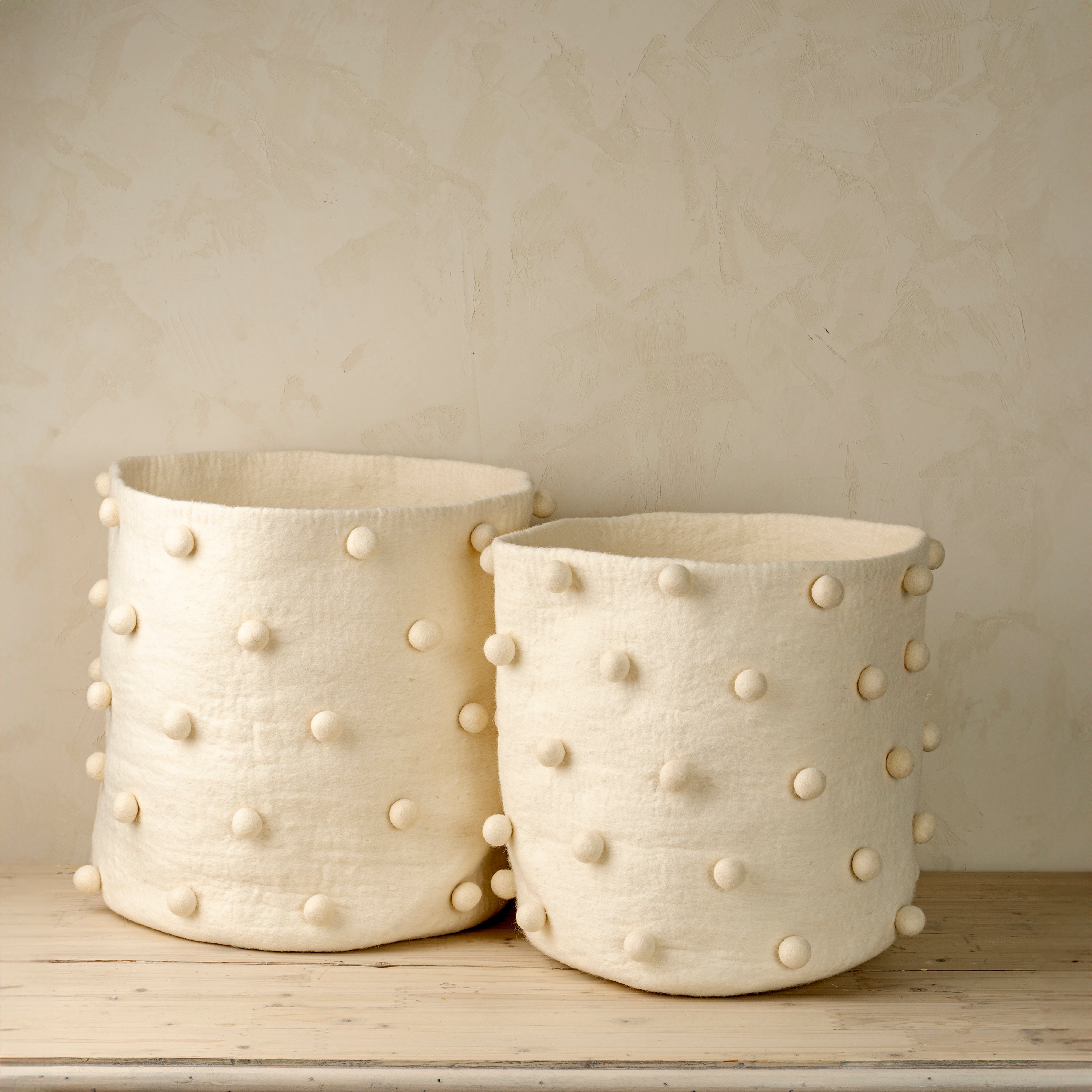 Panier à Pompons en Laine Feutrée | Grand Format | Charme Artisanal