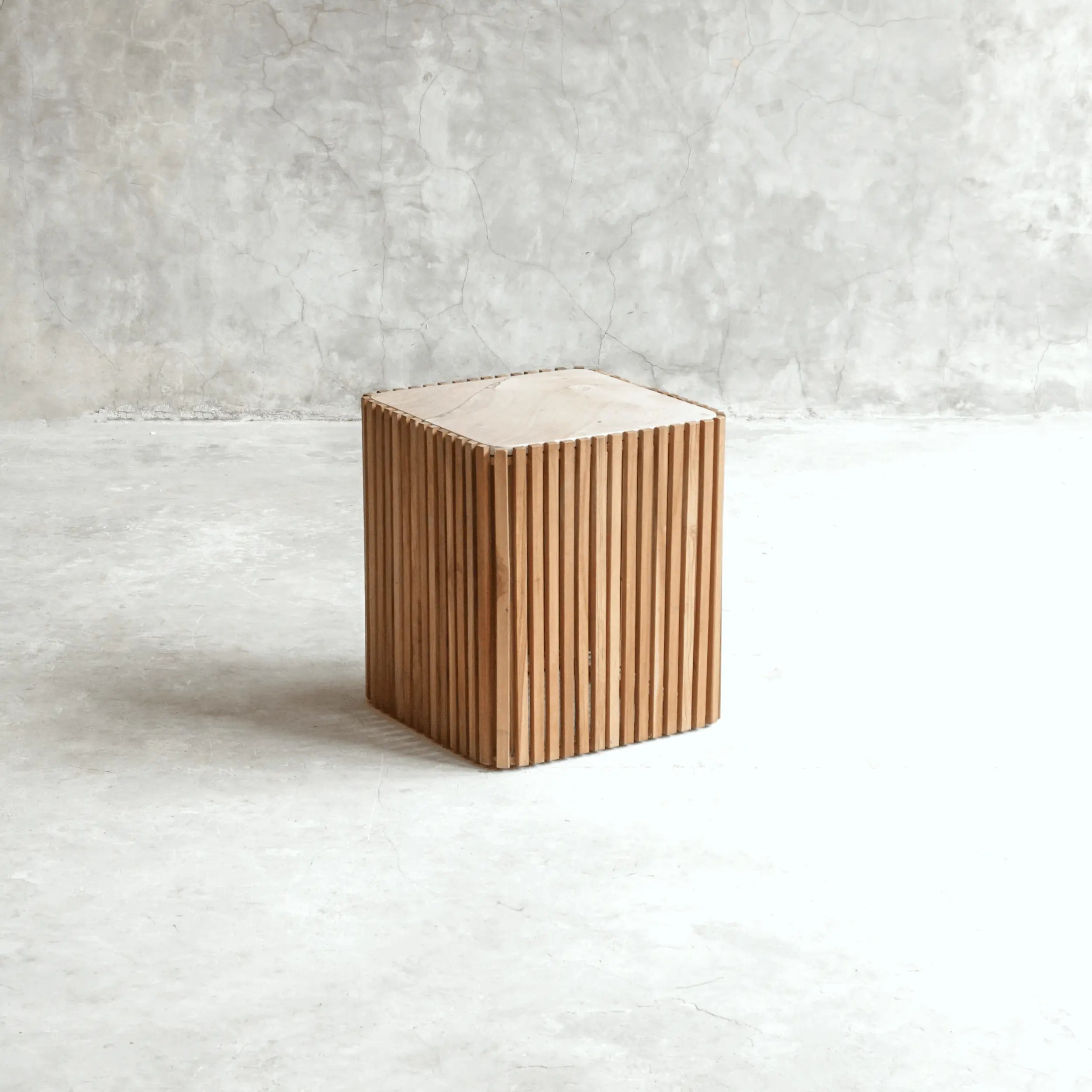 Table carrées Eastwood | Bois de teck & Grès