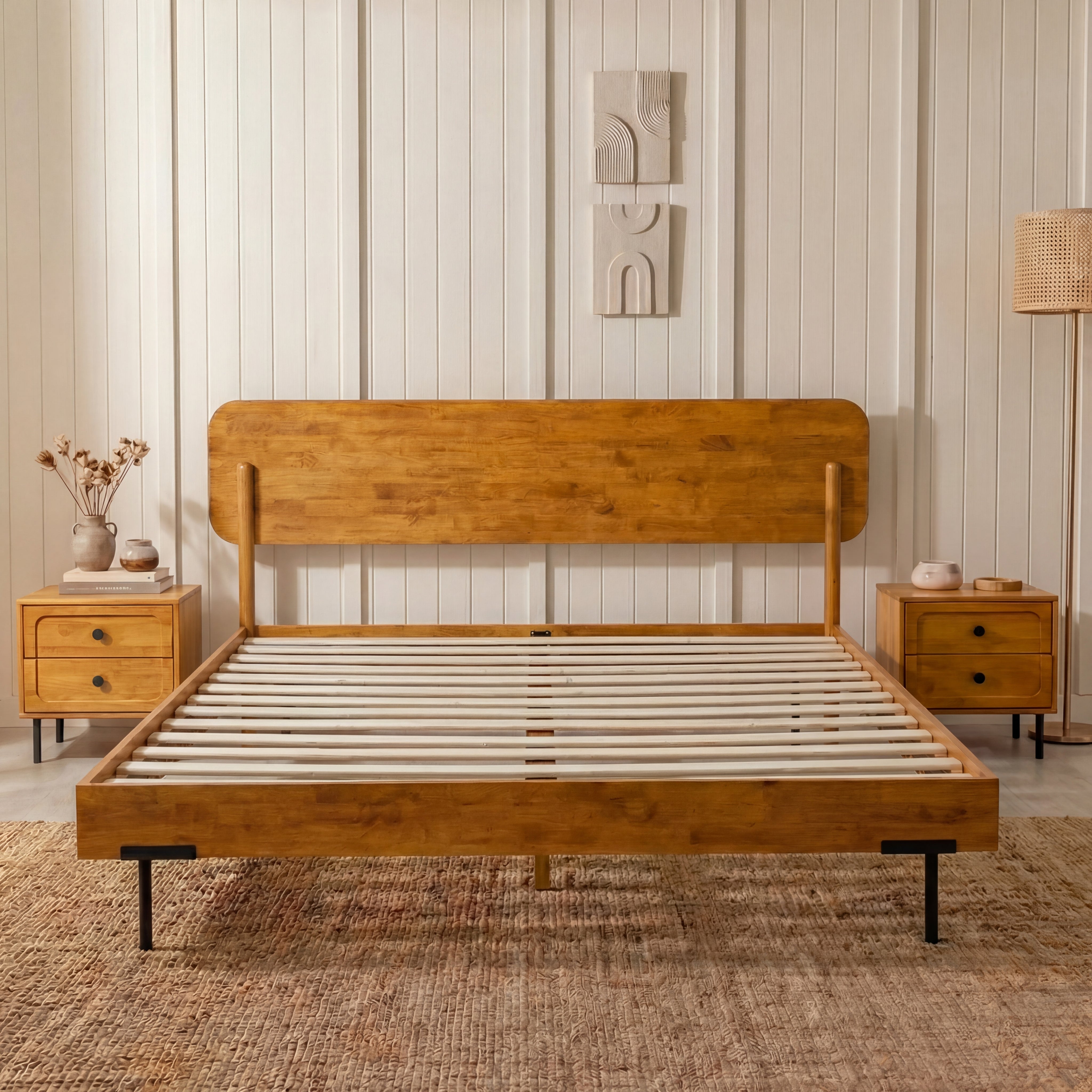 Cadre de lit Frida en bois massif | Fait à la main | Bois d’hévéa durable