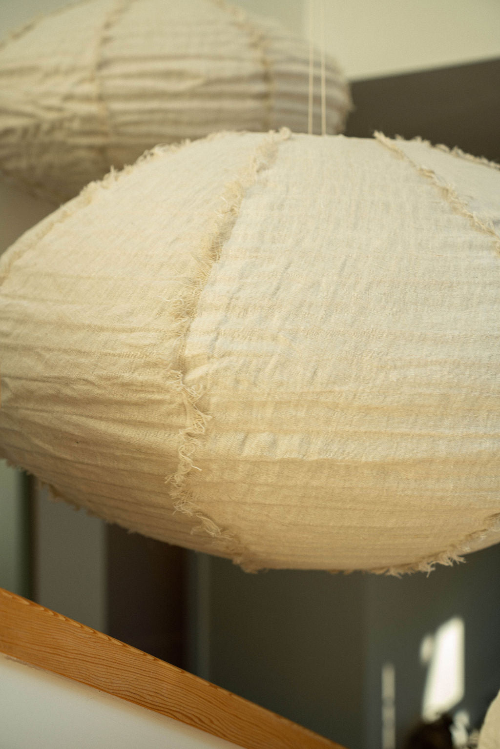 Abat-jour Lina en Lin Belge & Français Chambray | Grand Format | Élégance Naturelle