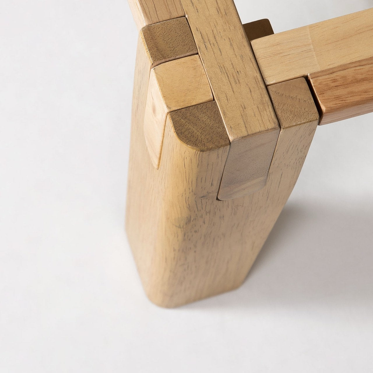 Lit double Luna chêne massif avec tête de lit rembourrée | 152 × 97 × 216 cm | Beige