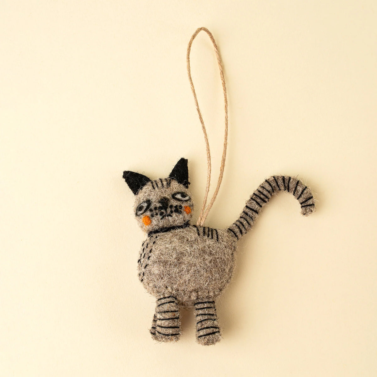 Ornement chat en feutre gris | Fait à la main