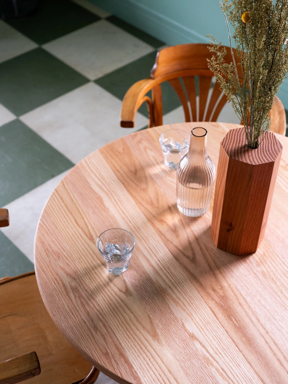 Table à dîner ronde ROBIE | Bois massif | Fait à la main au Québec