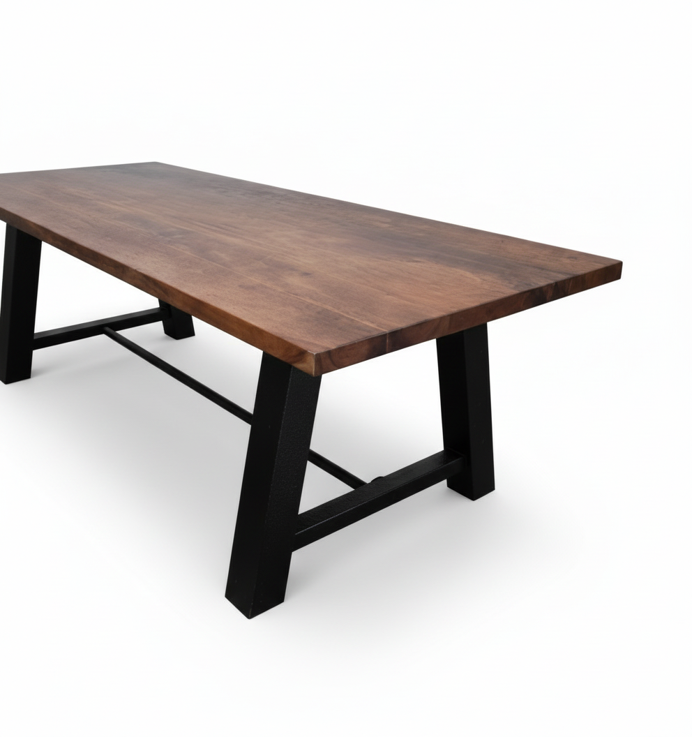 Table à Dîner Industrielle Établie | Acacia & Acier Noir
