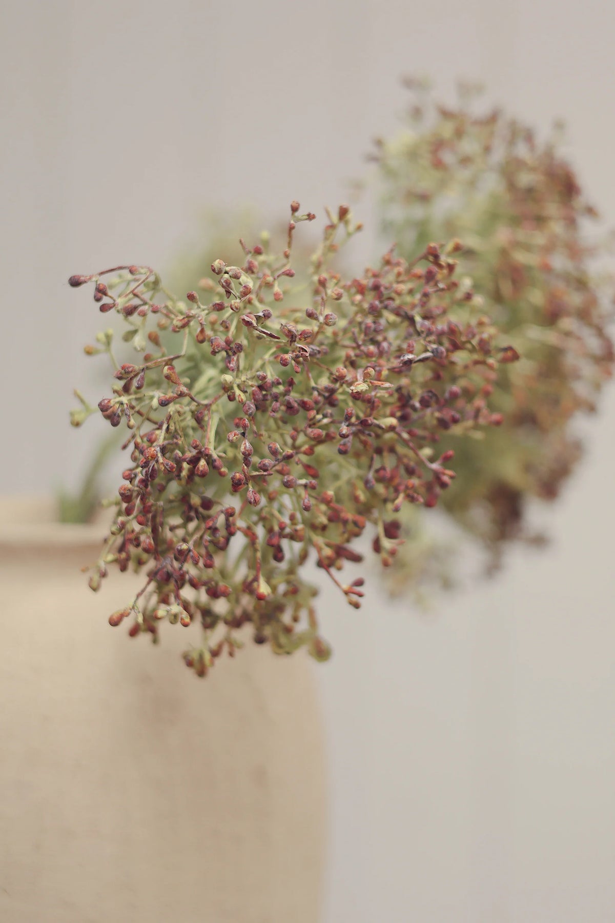 Tige de baies Viburnum rose et verte en plastique recyclé pour vase décoratif