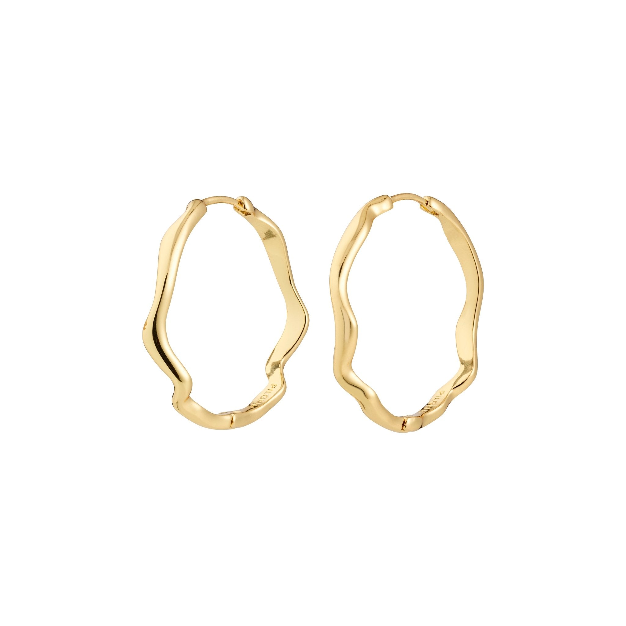 Boucles d’oreilles LARKIN ondulées Pilgrim faites à la main, en plaqué or 14 K ou argent avec 99 % de matériaux recyclés.