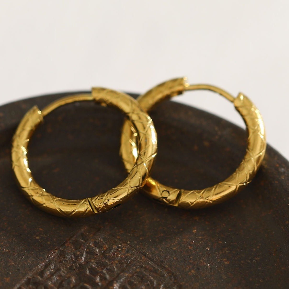 Boucles d’oreilles MALENA | Anneaux décoratifs gravés - Les Trouvailles de JustineEARRINGSHACKNEY NINE Jewellery