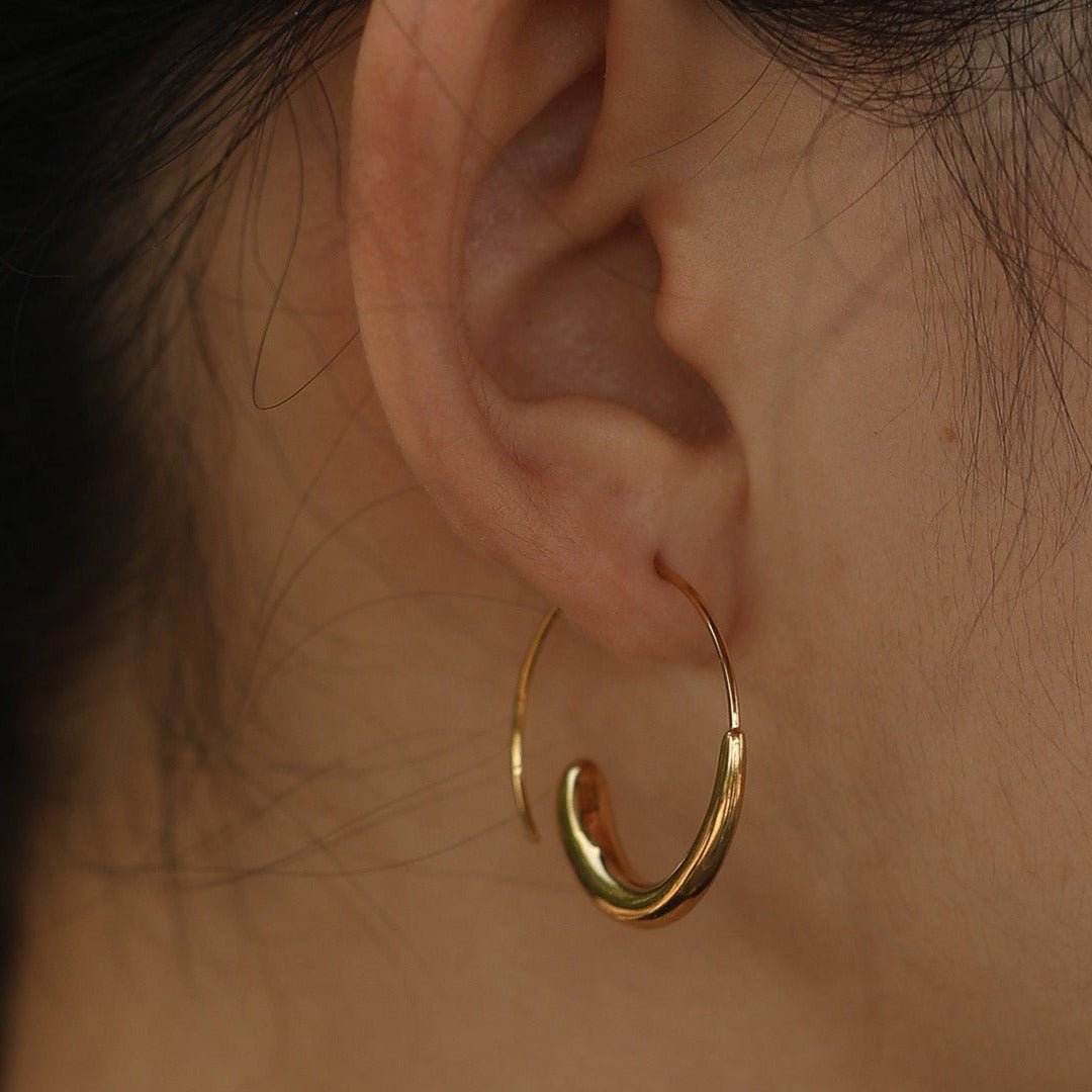 Boucles d’oreilles NURAL | Anneaux tourbillonnants dorés - Les Trouvailles de JustineEARRINGSHACKNEY NINE Jewellery