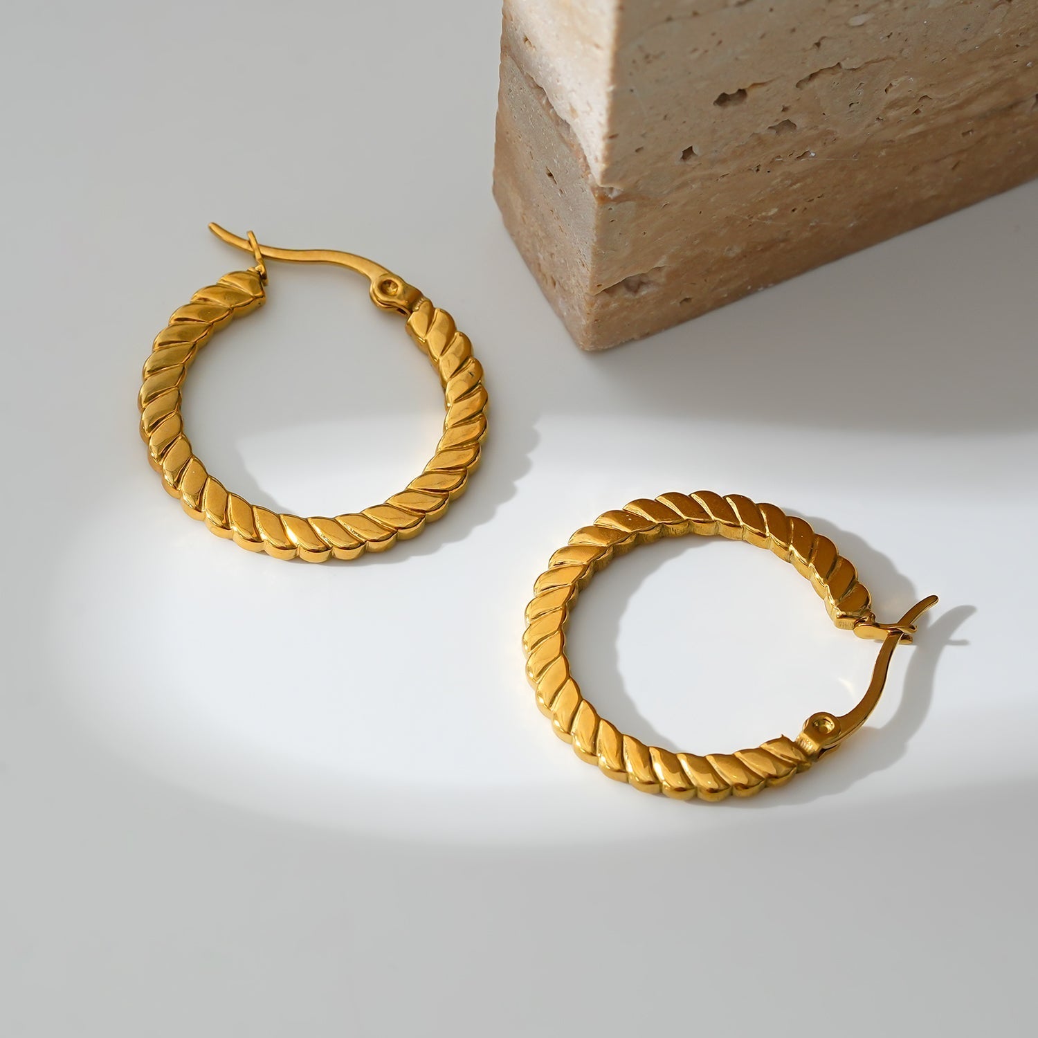 Boucles d’oreilles ORTANA | Anneaux sculptés à motifs texturés - Les Trouvailles de JustineEARRINGSHACKNEY NINE Jewellery