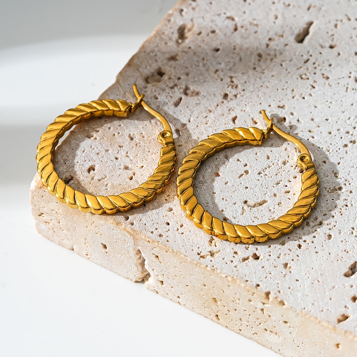 Boucles d’oreilles ORTANA | Anneaux sculptés à motifs texturés - Les Trouvailles de JustineEARRINGSHACKNEY NINE Jewellery