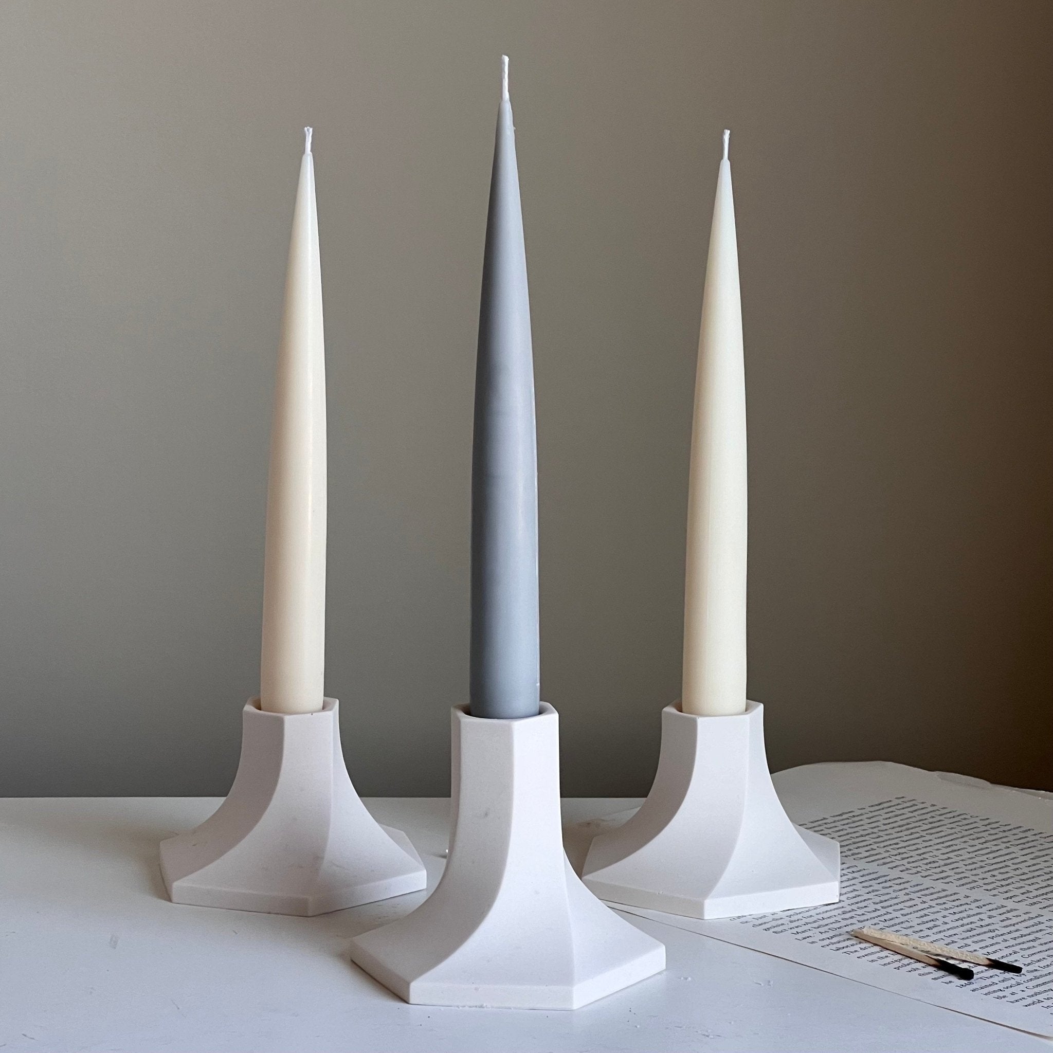 Bougie fine classique en cire de soja faite à la main | Bougie de dîner pastel non parfumée | Estelle Studio - Les Trouvailles de JustineEstelle StudioAsh