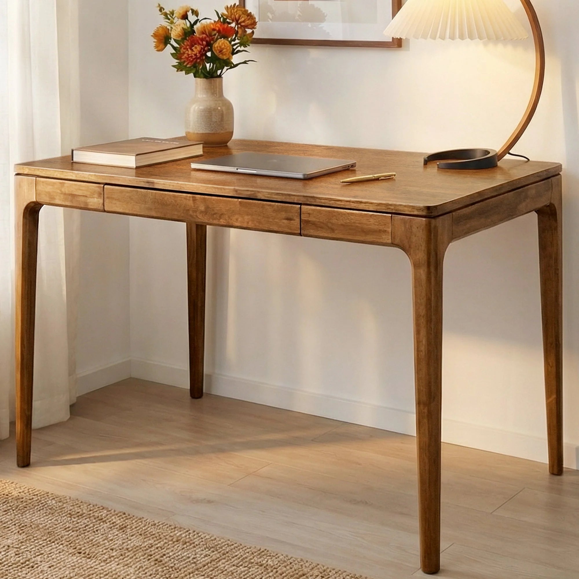 Bureau Wilma | Bois d’hévéa massif | Tiroir intégré & coins arrondis - Les Trouvailles de JustineTableDH International Trading Inc.Natural