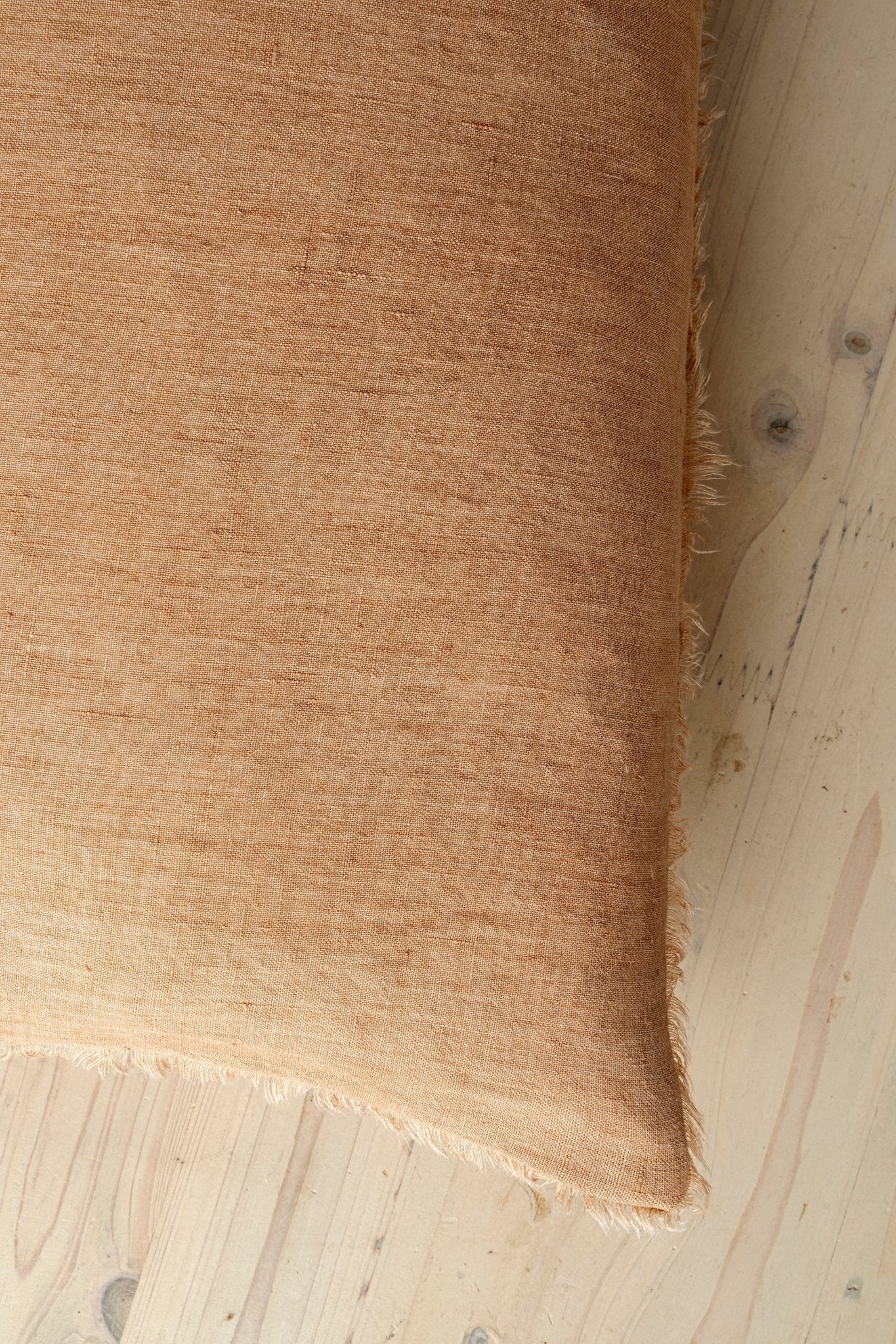 Coussin Lina | 36 × 79 cm | Terracotta | Fait à la main en lin belge durable - Les Trouvailles de JustineIndaba HomeCOVER WITH FEATHER DOWN FILLER