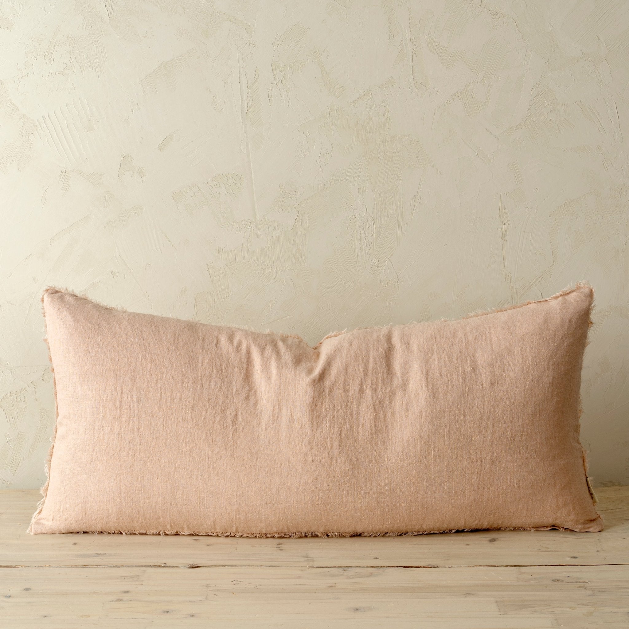 Coussin Lina en Lin Belge | 35 x 79 cm | Pivoine - Les Trouvailles de JustineIndaba HomeCOVER ONLY