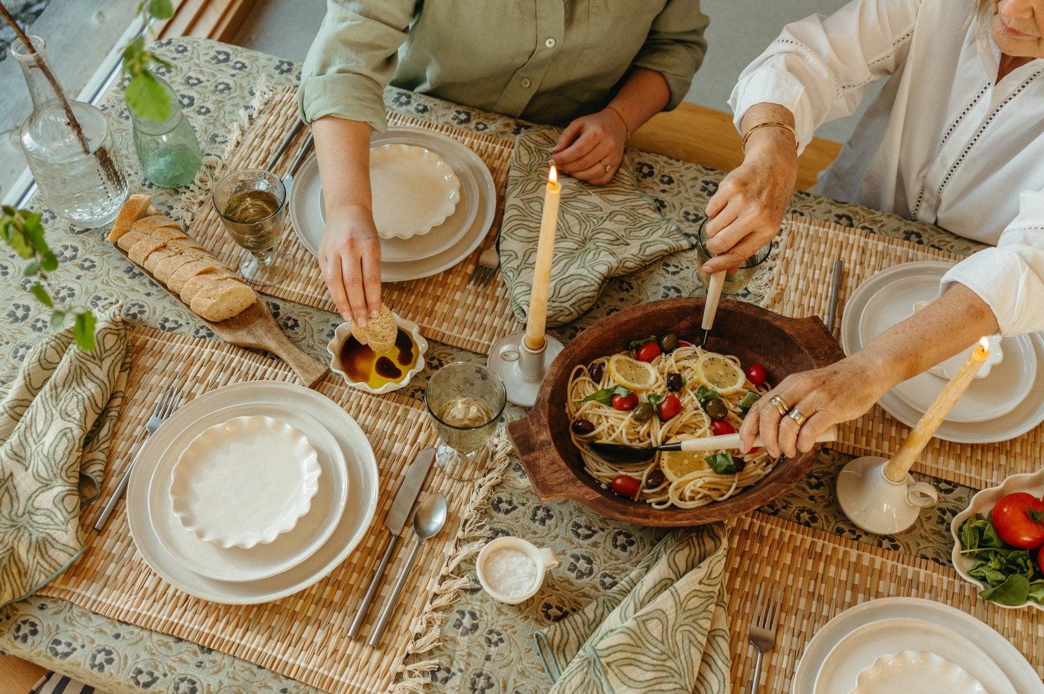 Couverts à salade en érable et acier noir | Ensemble de 2 | Forgés à la main - Les Trouvailles de JustineIndaba Home