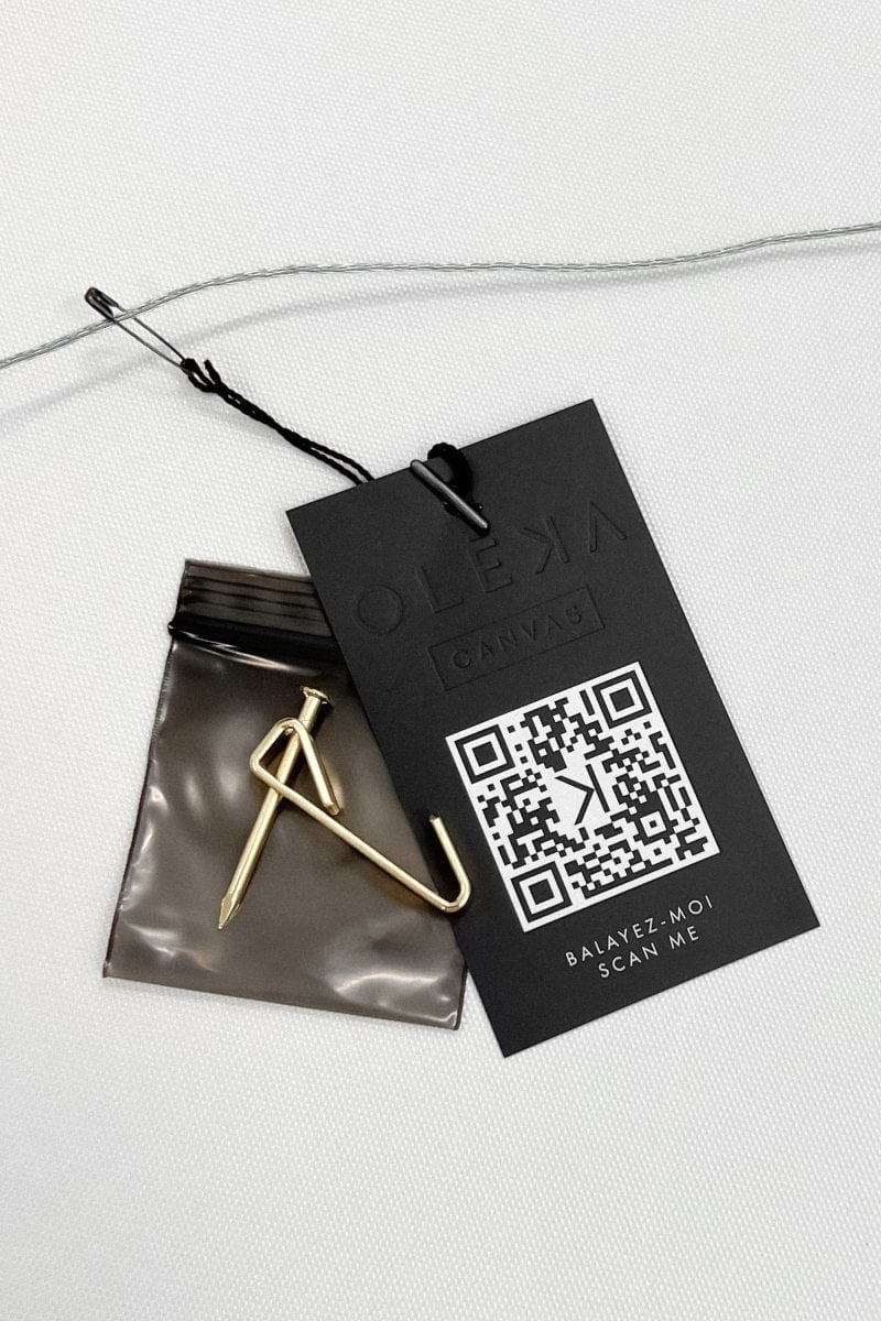 GENESIS, Oeuvre sur toile étirée