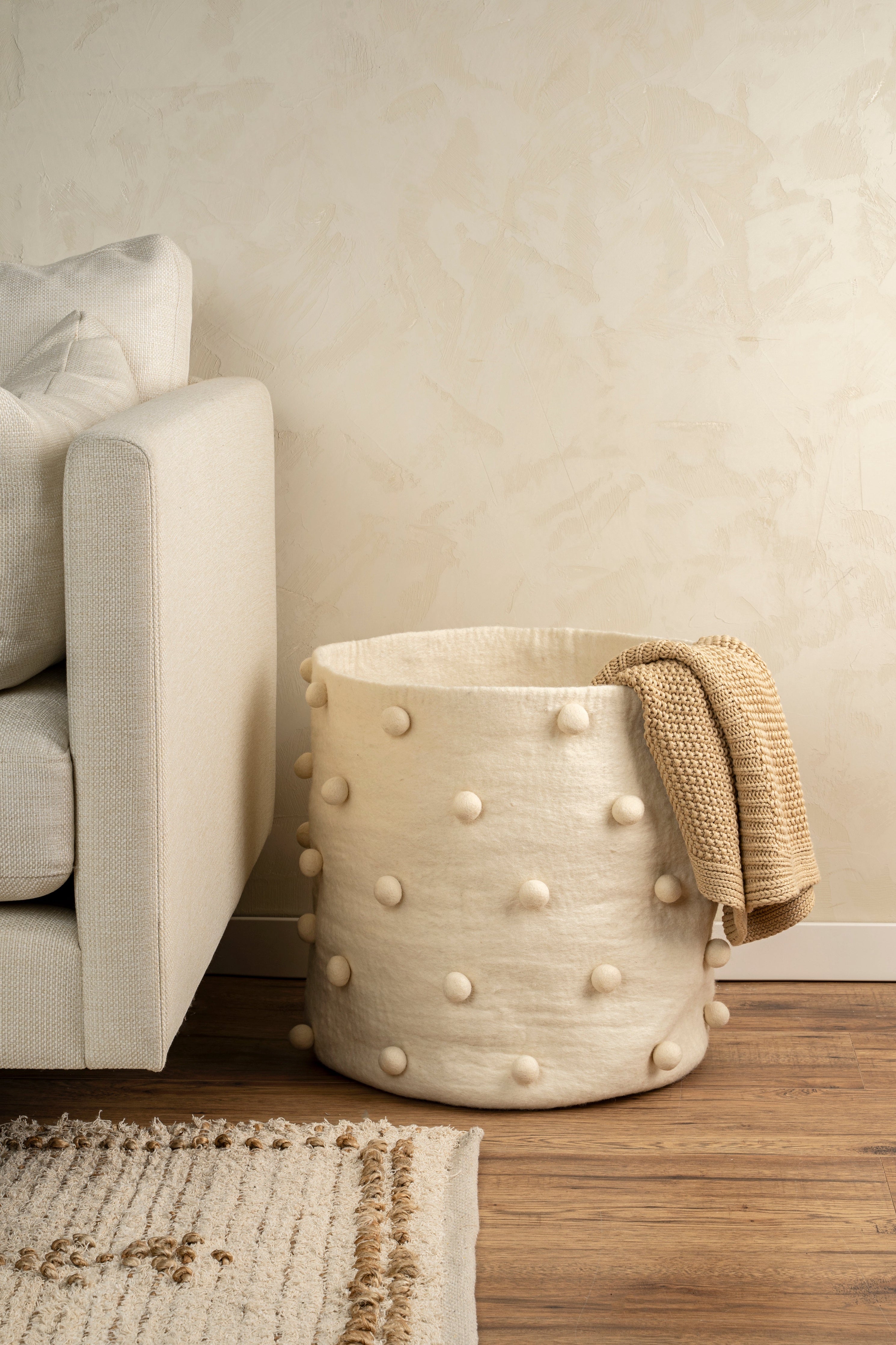 Panier à Pompons en Laine Feutrée | Grand Format | Charme Artisanal