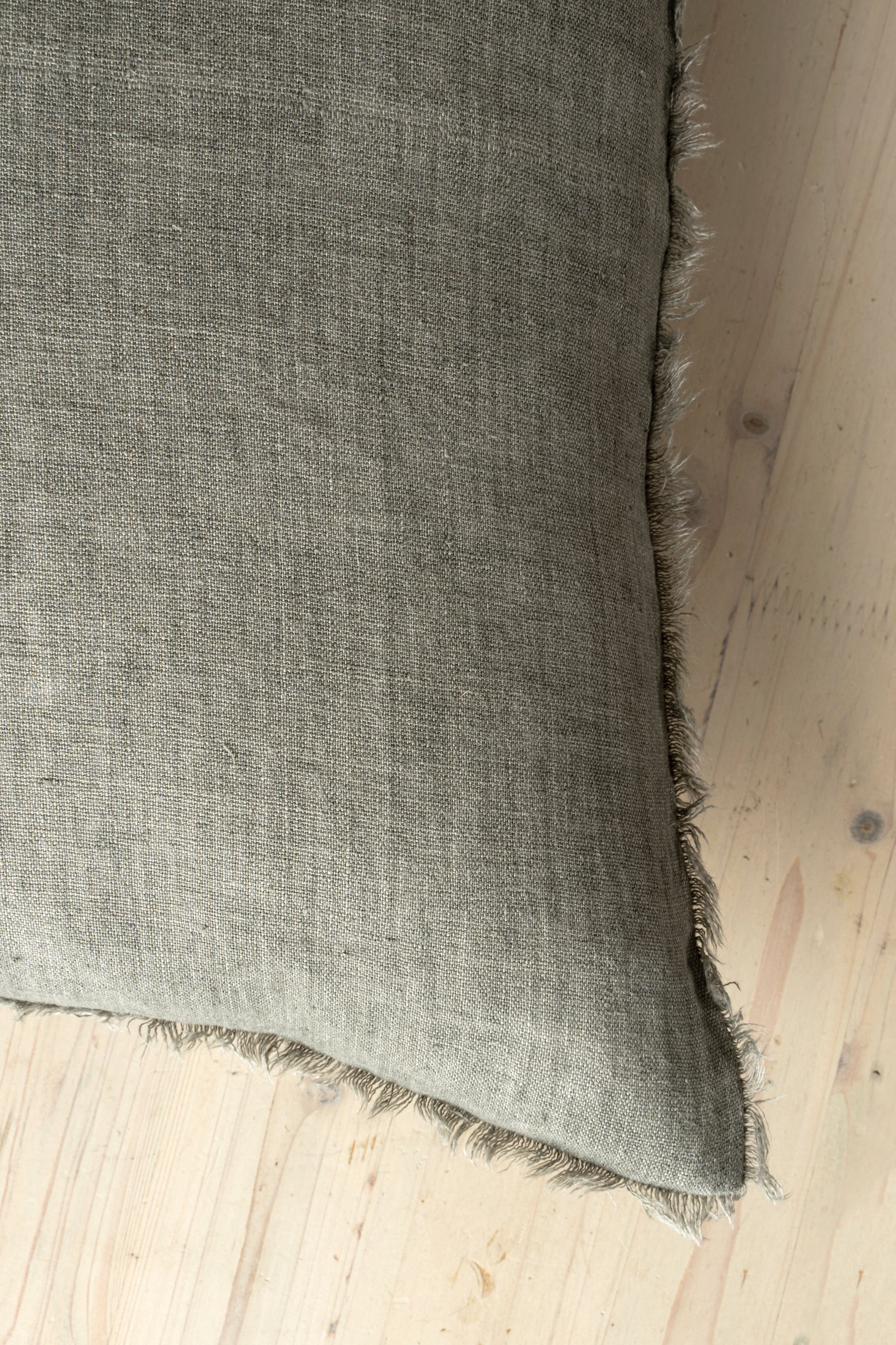 Coussin en Lin Belge Lina | 60x60 cm | Gris Chaud