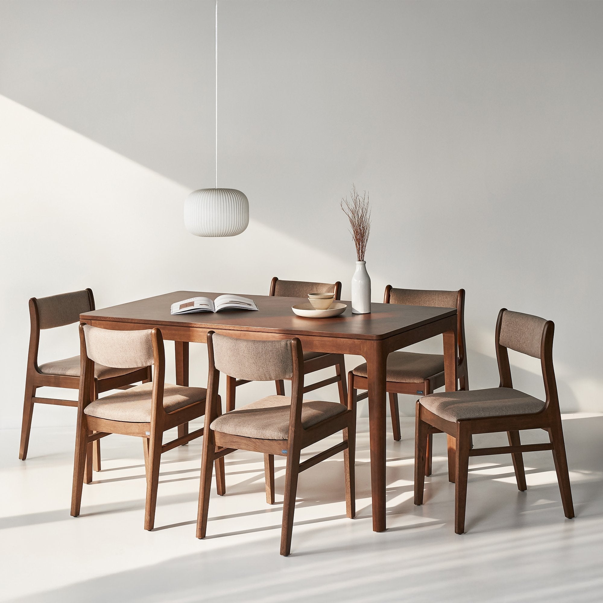 Ensemble de salle à manger scandinave Hobro | Table et chaises | Bois d’hévéa et plateau résistant | 4 ou 6 places - Les Trouvailles de Justinedining setAltera6140 cm
