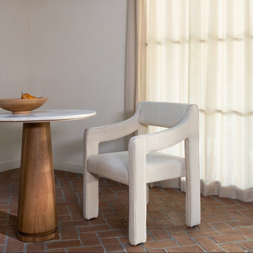 Chaise de salle à manger Evelyn | Accoudoirs rembourrés | 2 options de revêtement