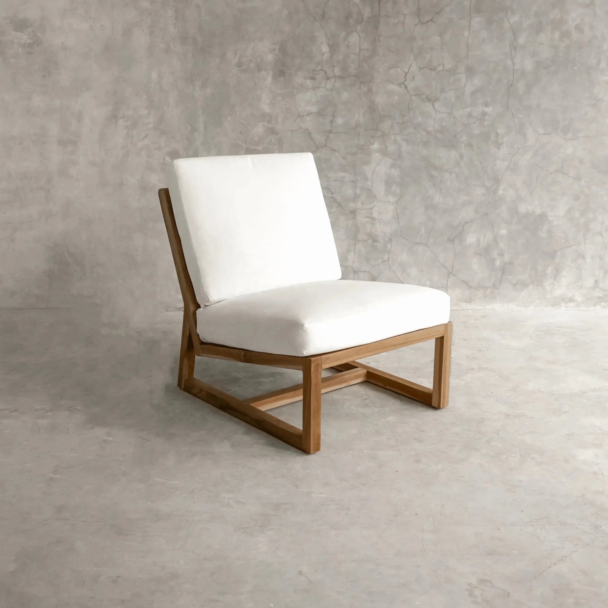 Fauteuil Lego en Bois de Teck & Coton Blanc | Façonné à la Main - Les Trouvailles de JustineChaises d'accentCRUSOË