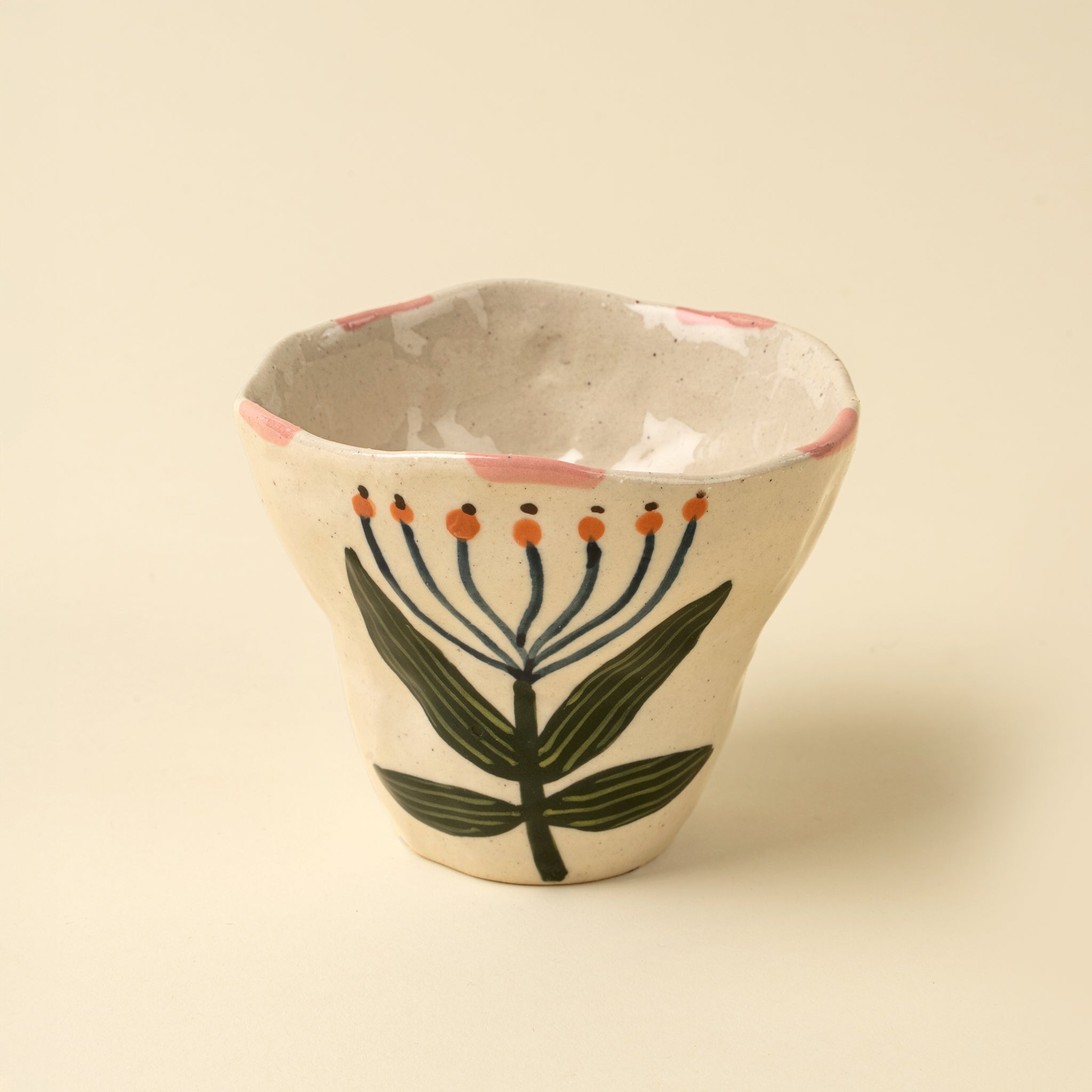 Flora Pottery | Tasse Lotus façonnée & peinte à la main en grès | Indaba - Les Trouvailles de JustineIndaba Home