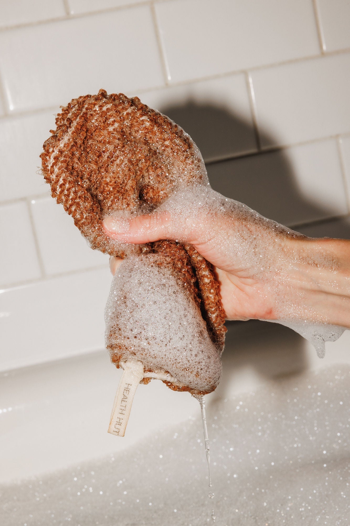 Gant de bain exfoliant en jute | Exfoliation naturelle et durable | Health Hut - Les Trouvailles de JustineHealth Hut
