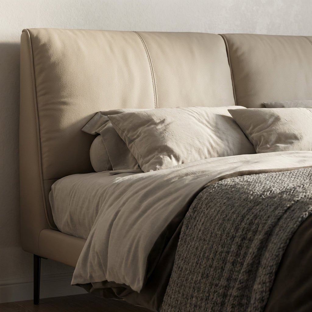 Lit King rembourré Aarhus | Lit plateforme moderne | Cuir pleine fleur véritable | Cadre en bois massif | Sommier à lattes intégré - Les Trouvailles de JustinebedAltera