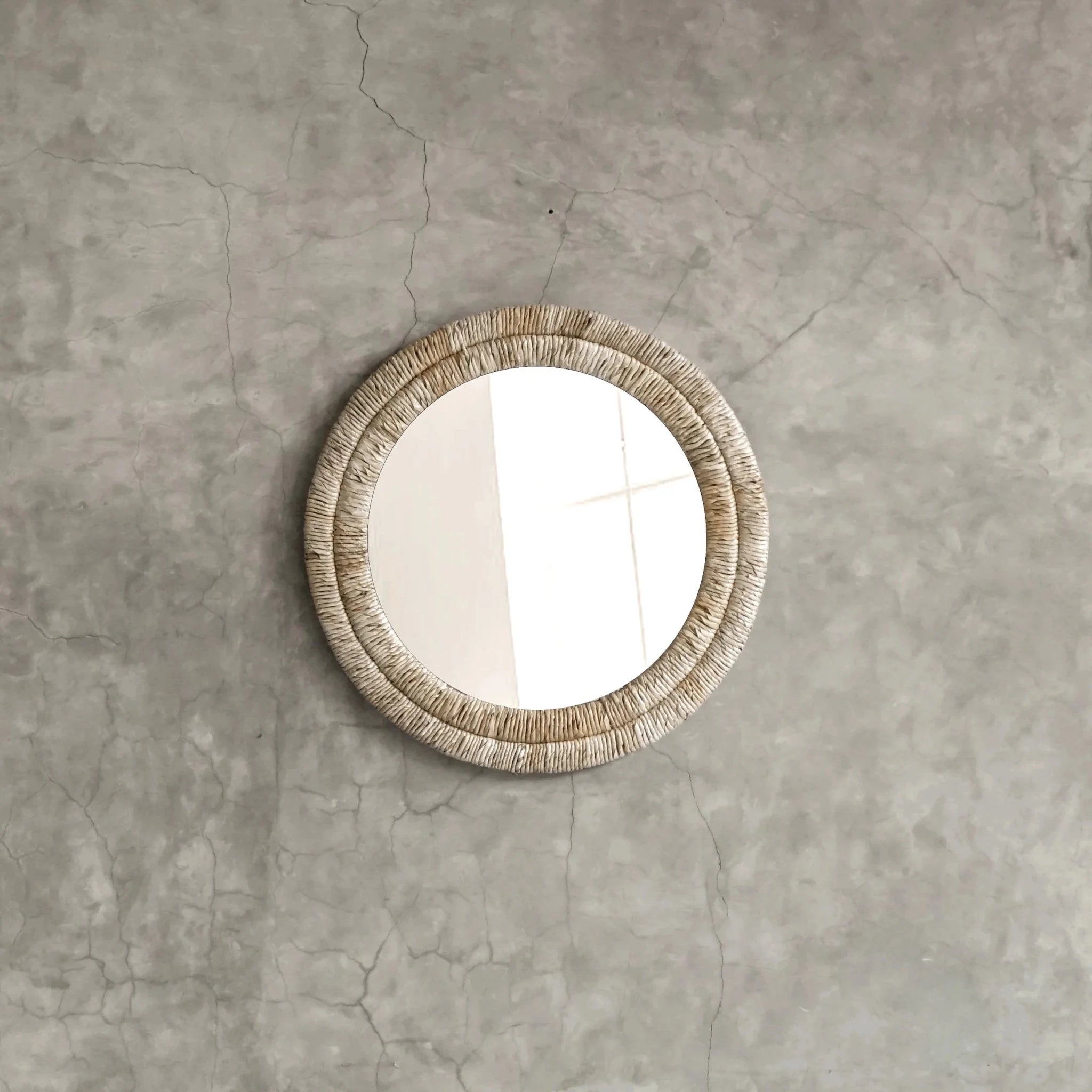 Miroir Rond Raoul | Cadre en Feuilles de Bananier - Les Trouvailles de JustineMiroirsCRUSOË