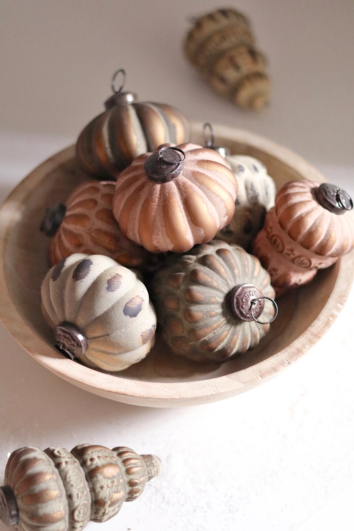 Ornement de Noël Heirloom Drop | Verre recyclé | Rose rustique