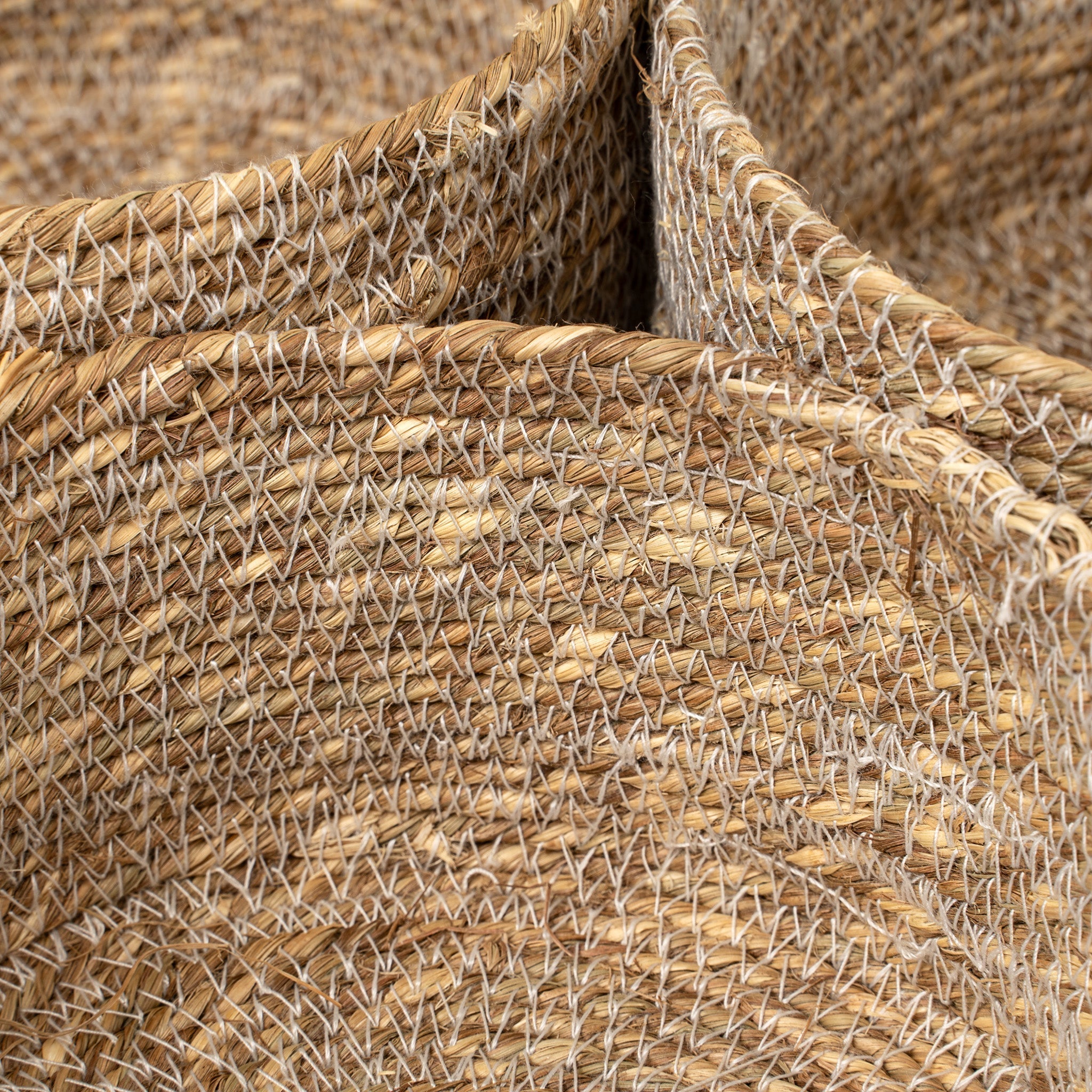 Panier décoratif tissé à la main en herbe de mer Costa | Lot de 5 | Blanc | Indaba - Les Trouvailles de JustineIndaba Home
