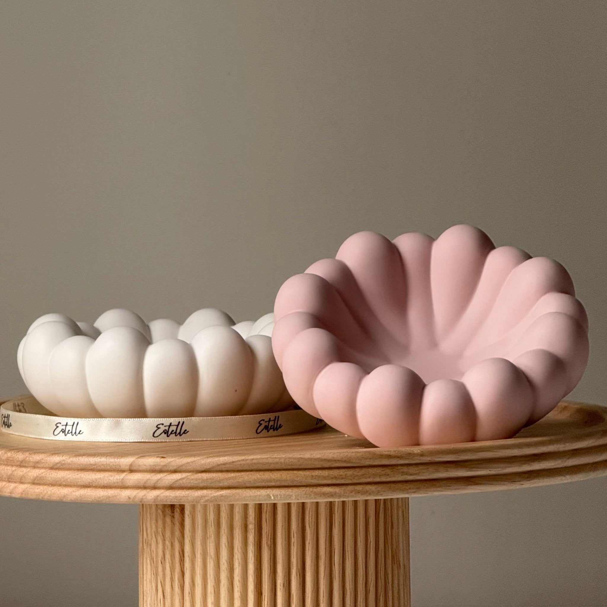 Plateau à bijoux rond en jesmonite | Scandi Home Decor | Plateau à trésors fait à la main | Estelle Studio - Les Trouvailles de JustineEstelle StudioNude