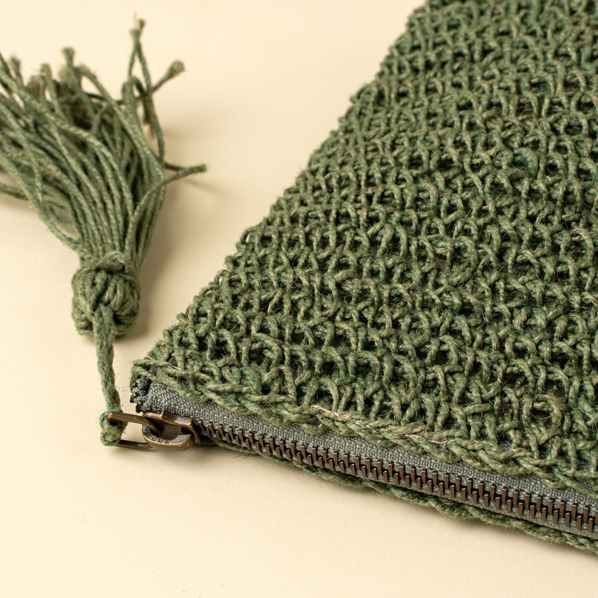 Pochette Lola tissée, Petit format | Vert | Fait à la main | Jute & coton | Indaba - Les Trouvailles de JustineIndaba Home