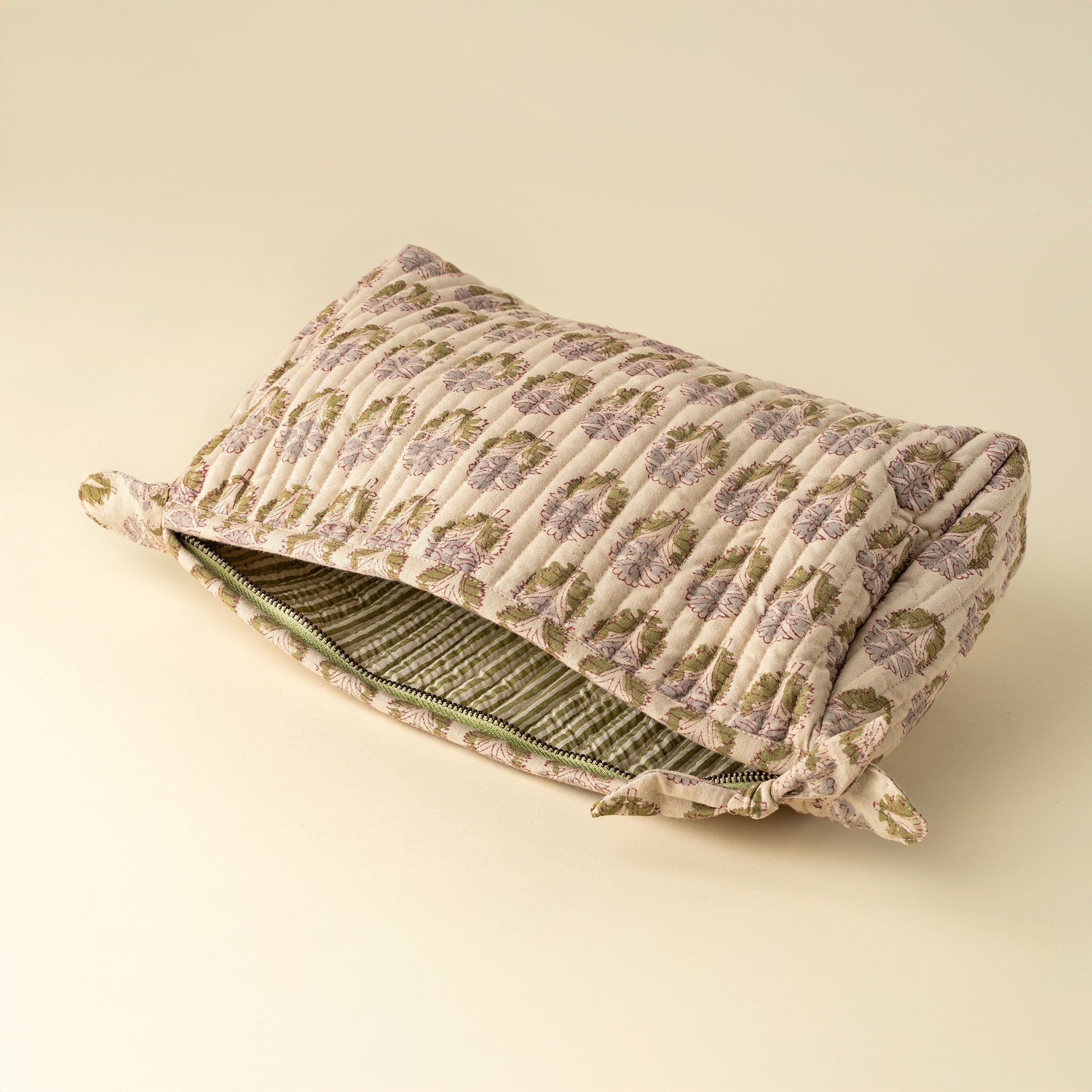 Pochette Nandini imprimée au bloc, Grand format | Lin et coton | Fait à la main | Idéale pour cosmétiques | Indaba - Les Trouvailles de JustineIndaba Home