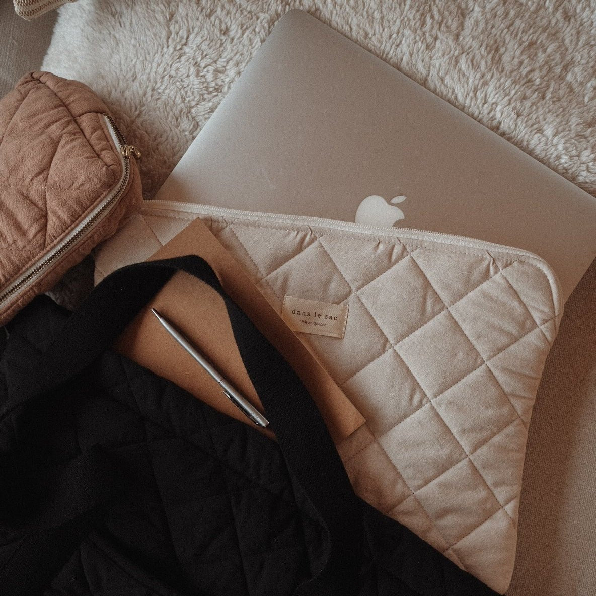 Pochette pour ordinateur - Les Trouvailles de Justineétui en tissuDans Le SacTan