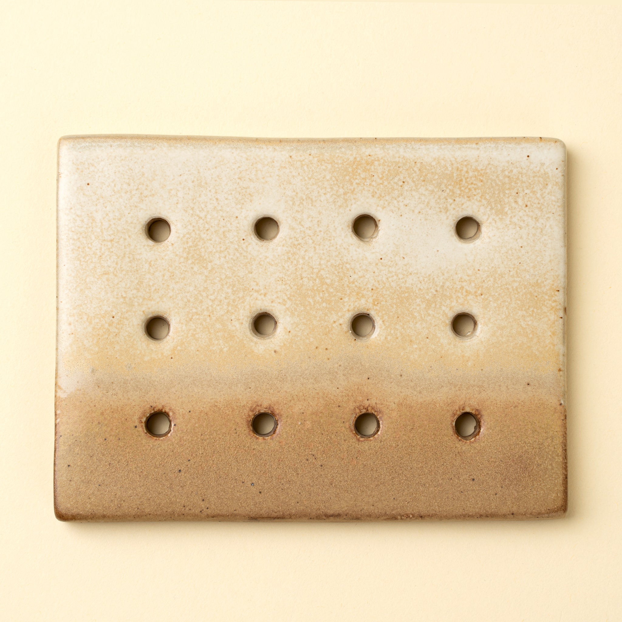 Porte - Savon Ombre Dots | Fait à la Main | Accessoire en Céramique | Décoration de Salle de Bain | Indaba - Les Trouvailles de JustineIndaba Home