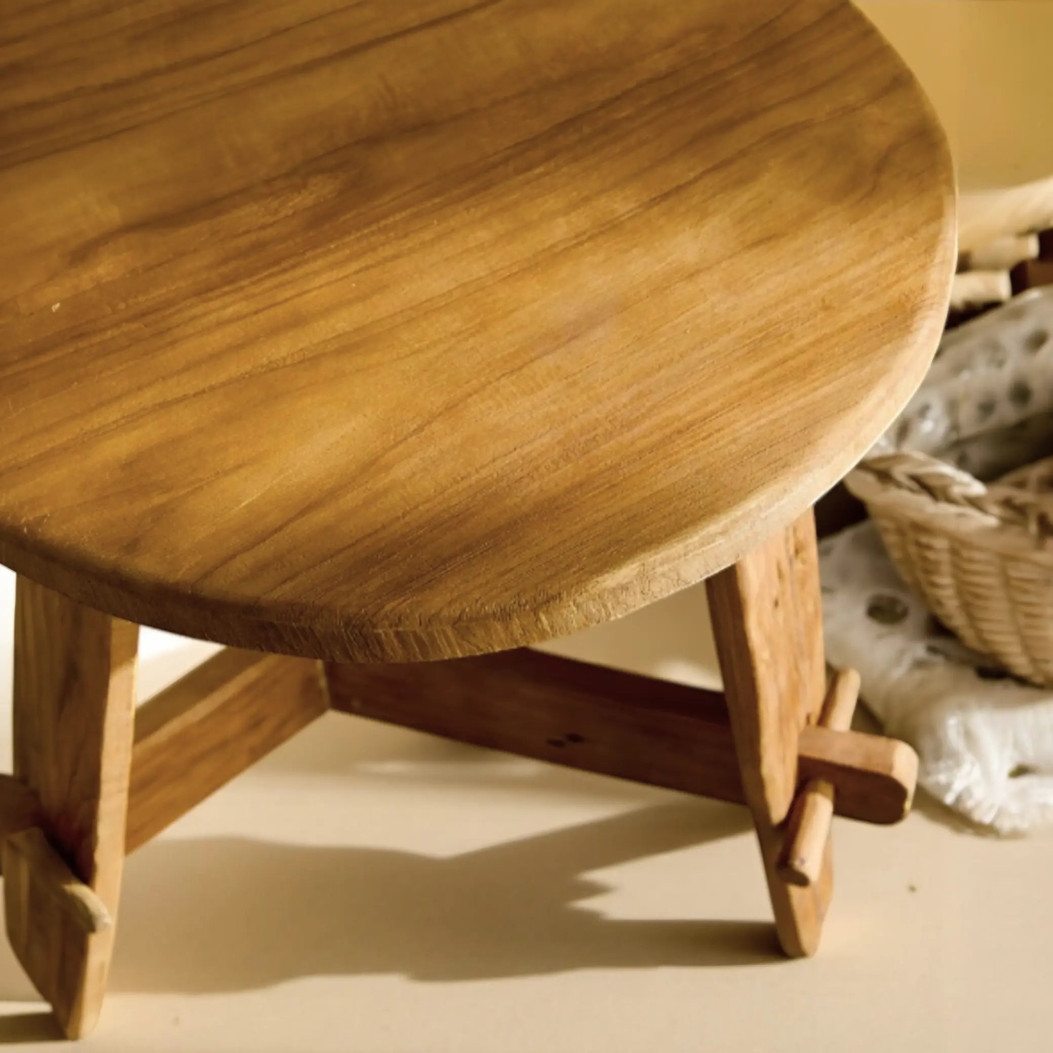 Table d'appoint Rembrandt en teck recyclé | Fait à la main