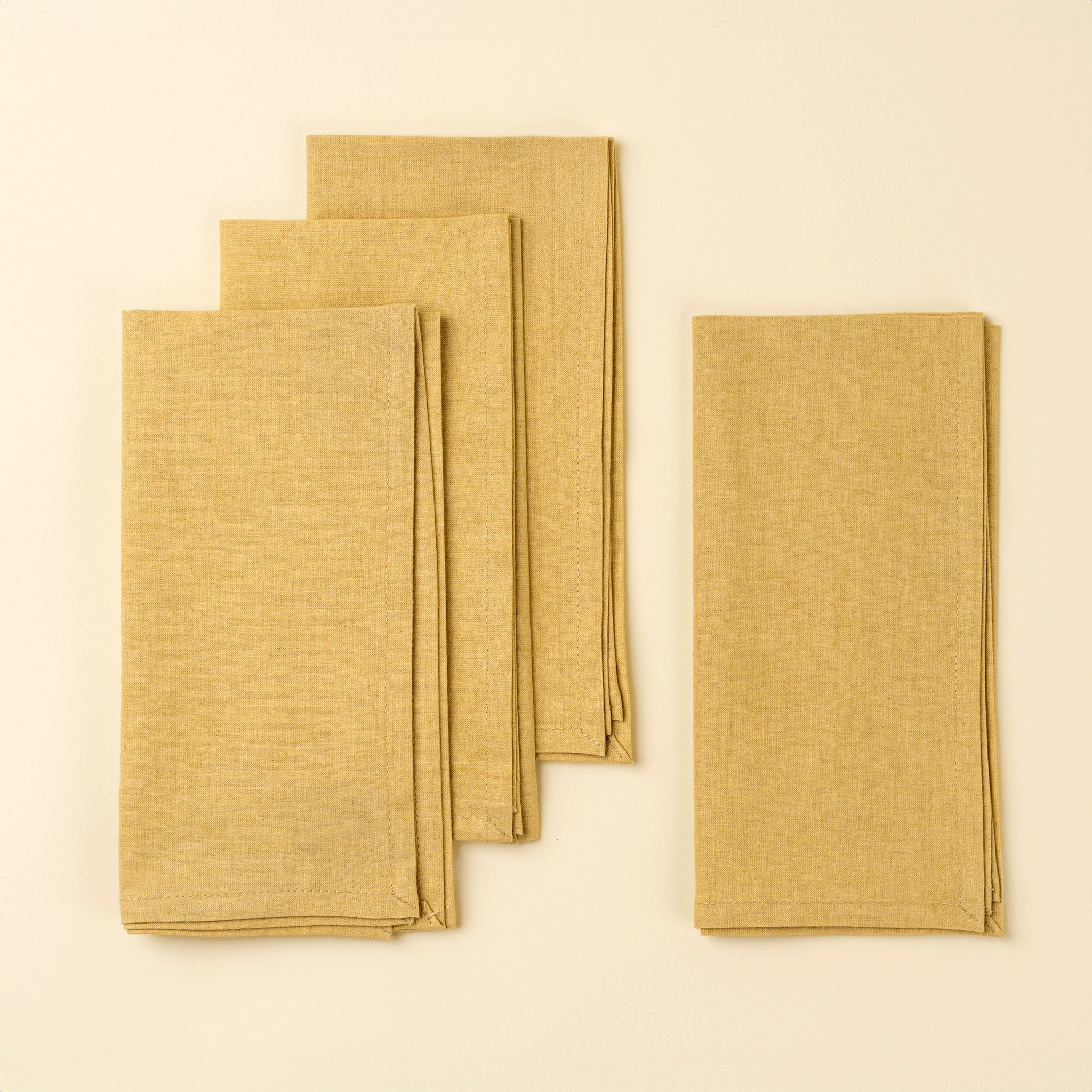 Serviettes de table en coton biologique Calla, Jaune paille | Lot de 4 | Indaba - Les Trouvailles de JustineIndaba Home