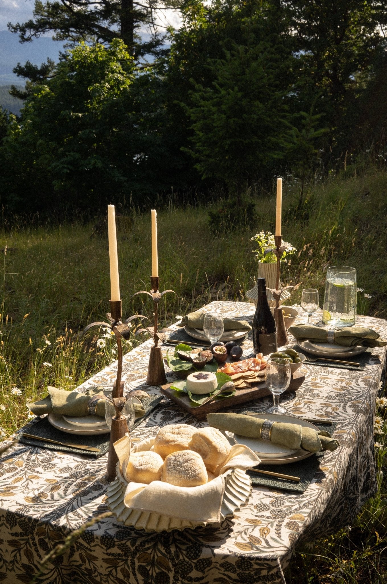 Serviettes de table en lin lavé Stonewashed, Vert forêt | Lot de 4 - Les Trouvailles de JustineIndaba Home